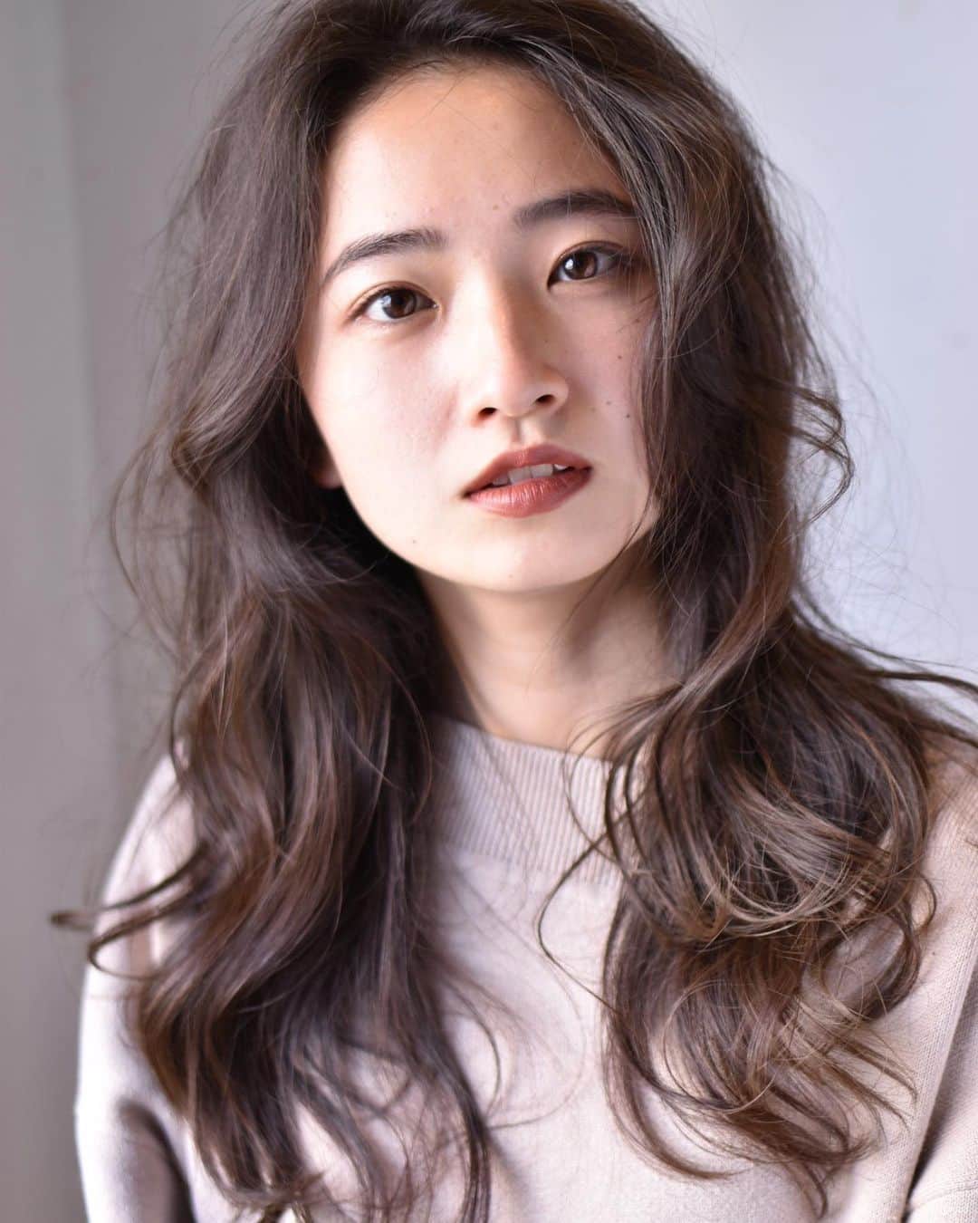 𝐊𝐚𝐤𝐢𝐠𝐢𝐅𝐮𝐤𝐚のインスタグラム：「． ． 無敵ライオンヘア🦁🧡 ． ． ． ． ． #ヘアモデル  #サロンモデル  #サロモ撮影  #ホットペッパービューティー」