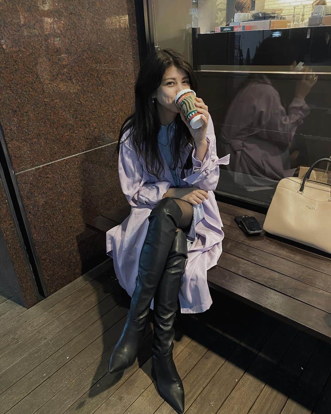 九里聖莉奈のインスタグラム：「.﻿ ﻿ coffee break.﻿ ﻿ #kuriseri #starbucks #coffeebreak﻿ ﻿」