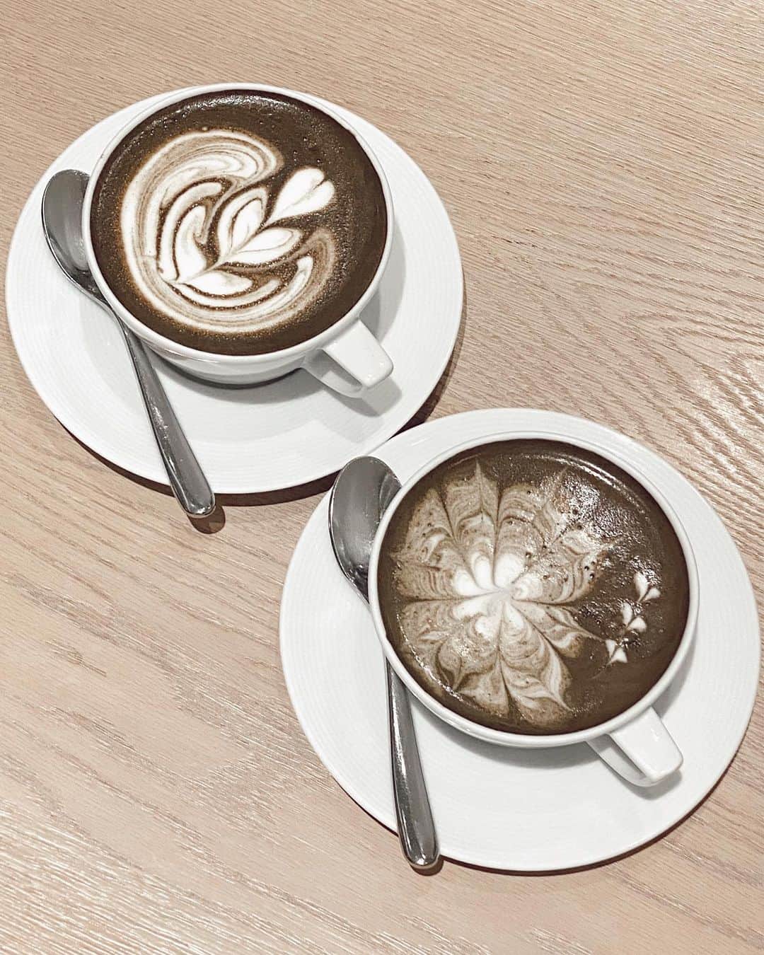 SEIKAのインスタグラム：「𝐾𝐴𝑆𝐻𝐼𝑌𝐴𝑀𝐴 𝐷𝐴𝐼𝐾𝐴𝑁𝑌𝐴𝑀𝐴🤎﻿ ﻿ 代官山のオシャレカフェ☕️﻿ ほうじ茶に目がないオンナたち😎﻿ ﻿ ﻿ #kashiyamadaikanyama #東京 #東京グルメ #東京ランチ #東京カフェ #代官山 #代官山グルメ #代官山ランチ #代官山カフェ #渋谷 #渋谷グルメ #渋谷ランチ #渋谷カフェ #恵比寿 #恵比寿グルメ #恵比寿ランチ #恵比寿カフェ #東京カフェ巡り #カフェ巡り #代官山カフェ巡り #ほうじ茶 #ほうじ茶ラテ #ラテアート #カフェスタグラム」