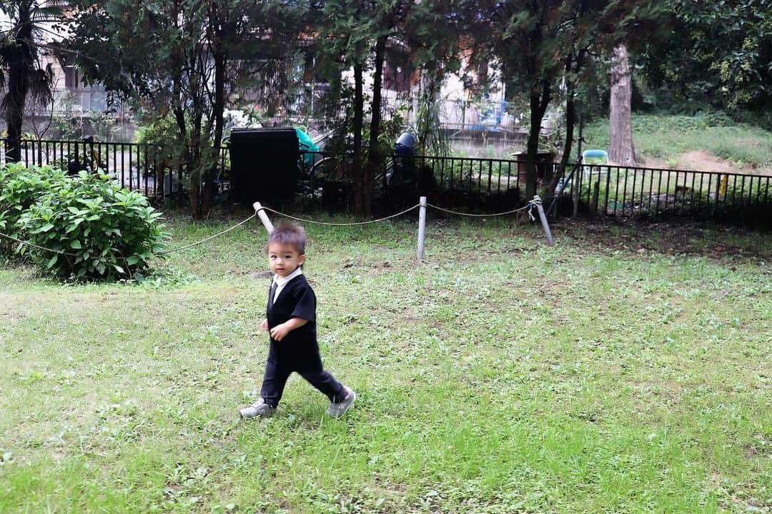 Momoeのインスタグラム：「#happy #家事 #育児 #family #家族 #boy #smile #男の子 #息子 #code #love #lucky #kids #子供 #thankyou #宝物 #ベビー #fashion #follow #心 #縁 #パパ #ママ #家族写真 #男の子ママ #赤ちゃん」