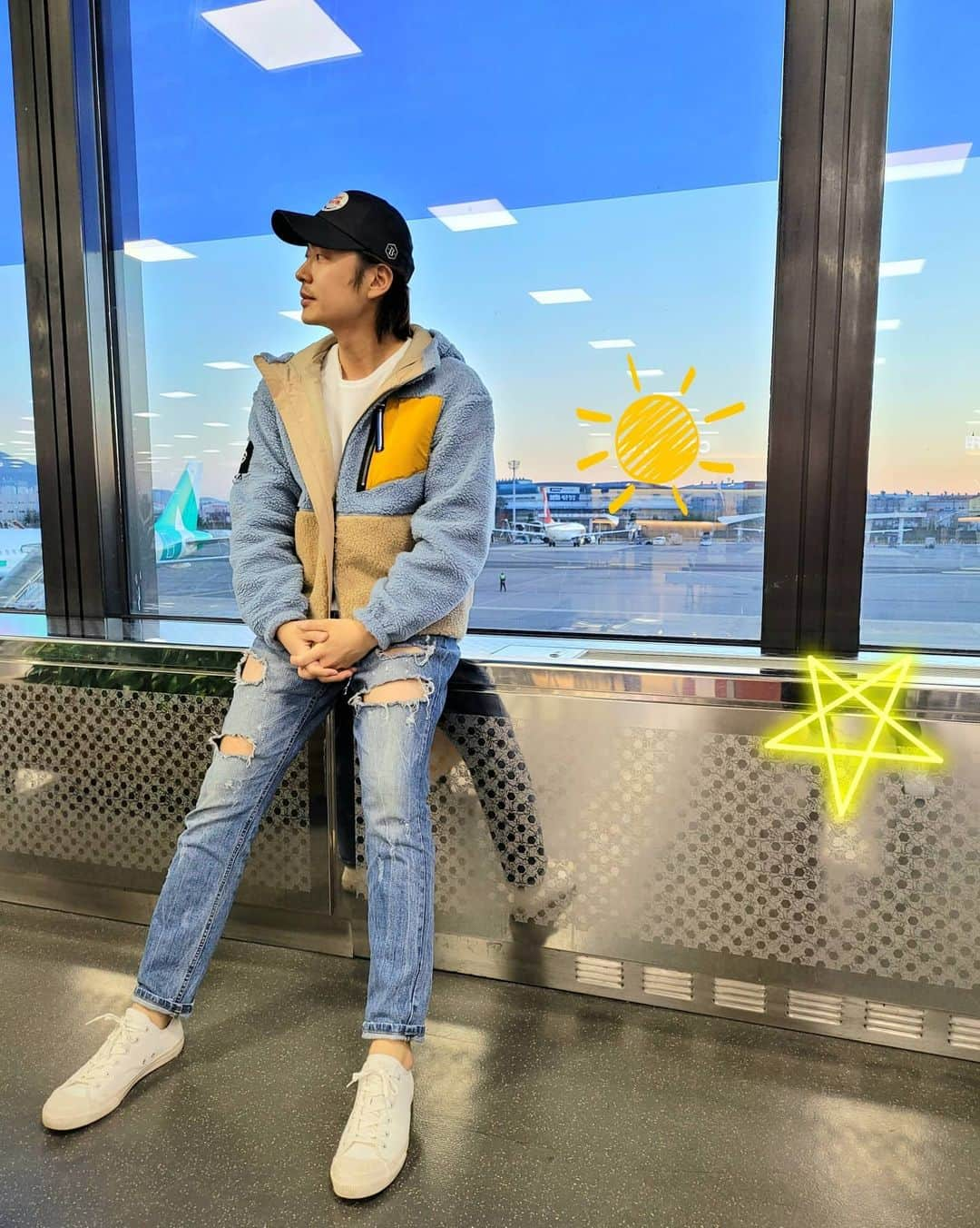 イ・チャンウクのインスタグラム：「#에딧플러스 #editplus #낮 #밤 #공항」