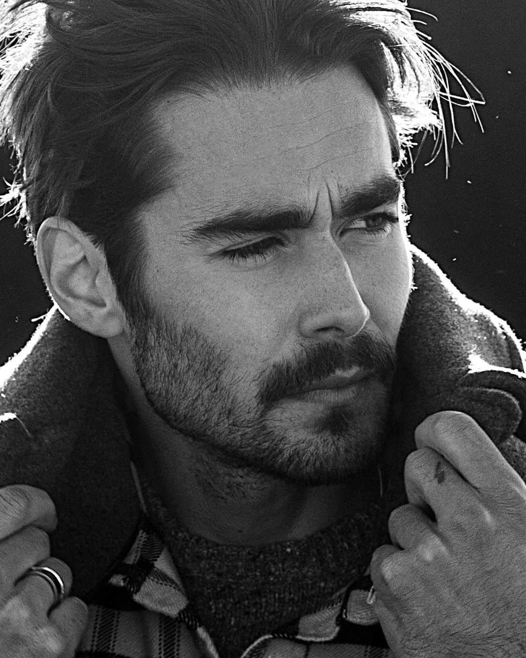 NICOLAS SIMOESのインスタグラム：「Monday’s portraits serie 📸🍁」