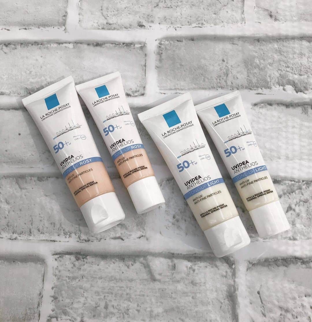 LA ROCHE-POSAY JAPAN ラロッシュポゼのインスタグラム：「＼ 数量限定、大容量サイズのトーンアップUV ／  . 人気アイテムの一つ #トーンアップUV から数量限定で大容量サイズが登場！ 通常サイズ（30mL）に対して50mLとたっぷり増量され、とてもお得なアイテムです✨ . 普段からご使用いただいているみなさんに是非お試しいただきたい大容量サイズ。 詳細はプロフィール欄のリンクからウェブサイトに遷移できるので、是非チェックしてみてください🌿 . UVイデア XL プロテクショントーンアップ ローズ 大容量サイズ  50mL  4,840円(税込） UVイデア XL プロテクショントーンアップ 大容量サイズ  50mL  4,840円 (税込) . #ラロッシュポゼ #larocheposay  #UVイデアXLプロテクショントーンアップ #uvイデアxlプロテクショントーンアップローズ #トーンアップUV派  #乾燥肌 #敏感肌 #敏感肌対策 #スキンケア #低刺激 #敏感肌コスメ #置き画 #透明感 #化粧下地 #シミ対策 #紫外線対策 #コスメマニア #コスメ購入品 #おすすめコスメ #ツヤ肌メイク #ツヤ肌 #コスメレビュー #スキンケアマニア #秋コスメ #秋メイク」