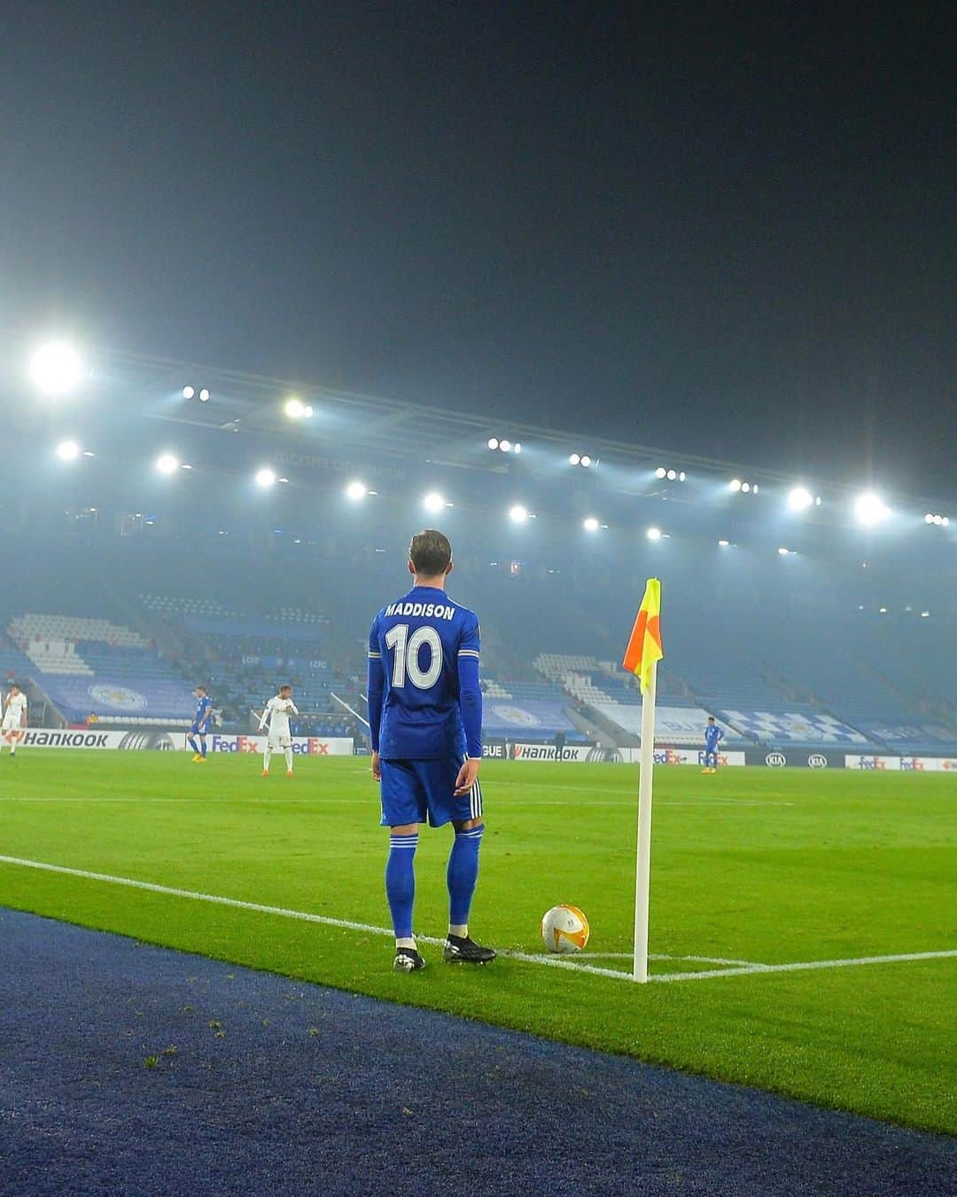 レスター・シティFCさんのインスタグラム写真 - (レスター・シティFCInstagram)「Happy birthday, @Madders! 🦊  #lcfc • #JM10」11月23日 18時10分 - lcfc