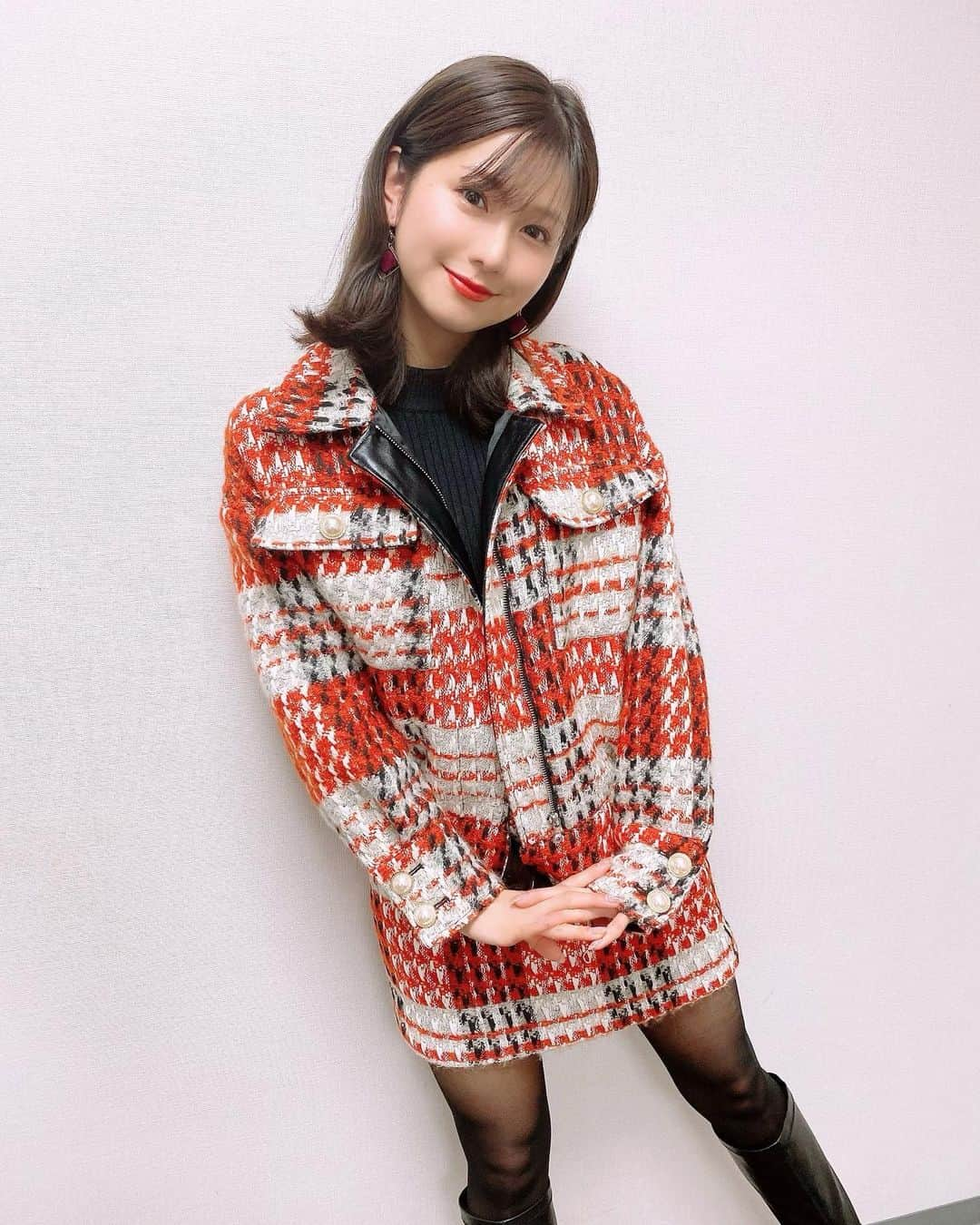 谷川愛梨さんのインスタグラム写真 - (谷川愛梨Instagram)「: もうすぐ生誕イベントということで New愛梨を見てほしくて 髪色も新しくしてきました👶🤍 最近はずっと暗髪だったけど 綺麗なベージュにしてもらったよ🎼 お洋服は、最近大好き過ぎる  @spicaglow 🥺♥️ デザインも色味もほんっとに可愛くて すっかり虜です🤦‍♀️ 親友のお誕生日にここのブランドの お洋服をプレゼントする予定☺️🎁🎼 コードpsh5600使うと お得になるの皆様にも教えちゃう🤍 #spicaglow #spicaglowstyle」11月23日 18時11分 - airingopero