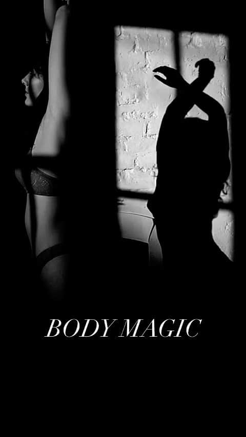 Amelia Zadroのインスタグラム：「BODY MAGIC is relaunching this Friday 🌹 New meditations & new videos ⚡️ Sign up via the link in my bio 🖤」