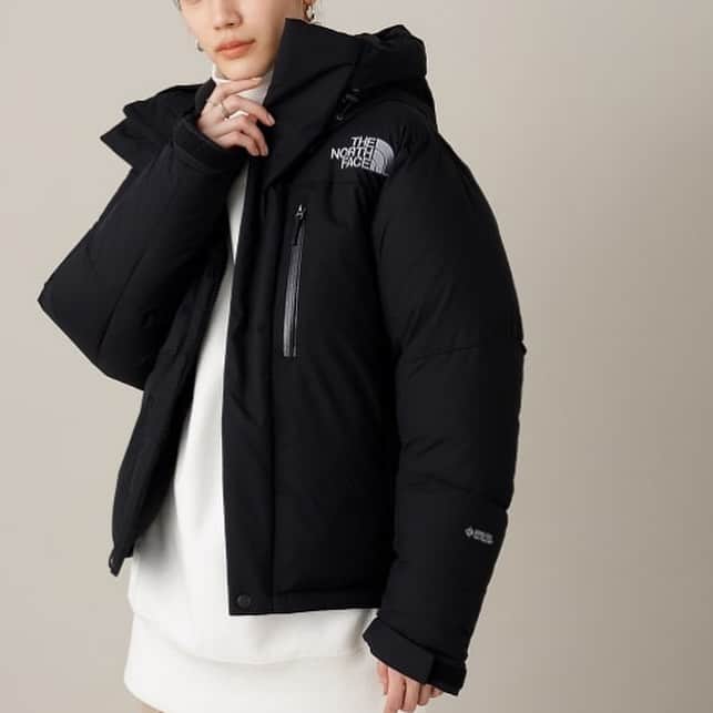 のインスタグラム：「.﻿ RECOMMEND BRAND﻿ THE NORTH FACE for FEMME﻿ ﻿ ＼PRE ORDER スタート✨／﻿ アメリカのアウトドアブランド「THE NORTH FACE」。﻿ 毎年大人気のアウターのプレオーダーがスタート。﻿ 雪、雨、風などの耐水性・防風性を兼ね備えるダウンや、軽量で保温性のあるフリースジャケットなどバリエーション豊富に揃います。﻿ ﻿ ◾︎バルトロライトジャケット ¥55,000+tax﻿ ◾︎ヌプシジャケット ¥55,000+tax ﻿ ◾︎デナリジャケット ¥18,000+tax﻿ ◾︎コンパクトジャケット ¥13,000+tax﻿ ﻿ @adametrope﻿ @thenorthface  @jadorejunonline ﻿ #adametrope#thenorthface #jadorejunonline#outer」