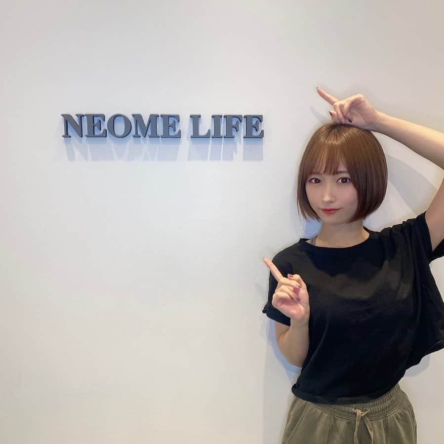 島田玲奈のインスタグラム：「. 昔から肩凝りしやすくて、熟睡できないくらい、すぐ身体ガチガチになってしまうんやけど、 @neome_life 行ってほんまに楽になったから、オススメしたい🥺💮 . きれいな人みーんな、友達も通ってて気になってて、やっと行けたよ！ @kyohei_neomelife ゴッドハンドすぎる🤦‍♀️ . 歪みをしっかり治してくれて、全身伸ばしてくれるよ。 . しかも、歪みを治してからじゃないと筋トレしても、思うところに筋肉つかなかったりするから、整えてからしないとダメなんやって💪✨ . 週2で通ってみて、しっかり整えようと思ってます🥰 . #睡眠改善 #ストレッチ #美容 #筋トレ #広尾」