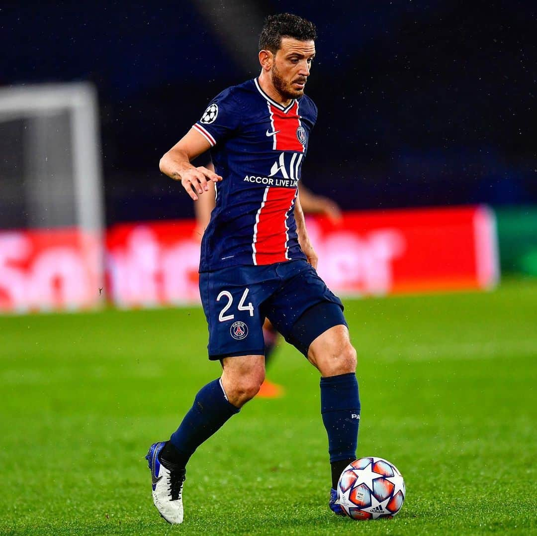 パリ・サンジェルマンFCさんのインスタグラム写真 - (パリ・サンジェルマンFCInstagram)「▶️ F O C U S ⬅️ . ✊🏼 @florenzi . #PSGRBL #ICICESTPARIS #AllezParis #PSG #Paris #ParisSaintGermain #Florenzi #UCL #ChampionsLeague #Football」11月23日 18時33分 - psg