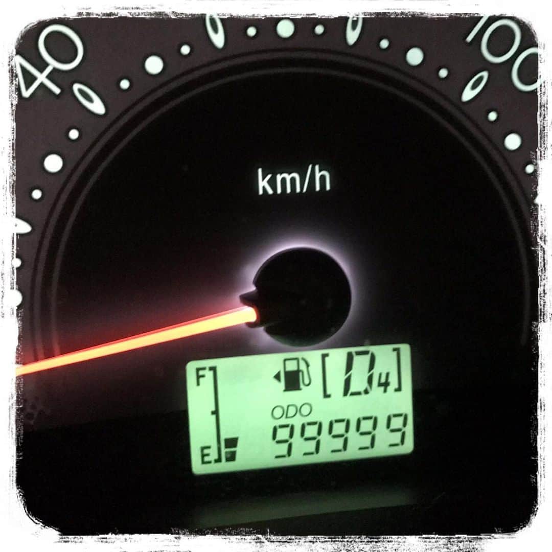 心幸 -Miyuki-さんのインスタグラム写真 - (心幸 -Miyuki-Instagram)「エンジェルナンバー﻿ 99999✨﻿ ﻿ そして100000❗️﻿ ﻿ 愛車のジーノさん💕﻿ 良く頑張ってます。﻿ ﻿ ありがとう😊  #エンジェルナンバー #99999  #愛車 #いつもありがとう」11月23日 18時57分 - healingxpoppy