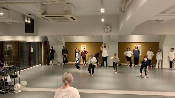 黒須洋壬のインスタグラム：「黒須洋嗣 JAZZ CLASS @danceworks_jpn  @xross  #humannature  #michealjackson  #mask #dance #jazzdance #tokyo #japan」