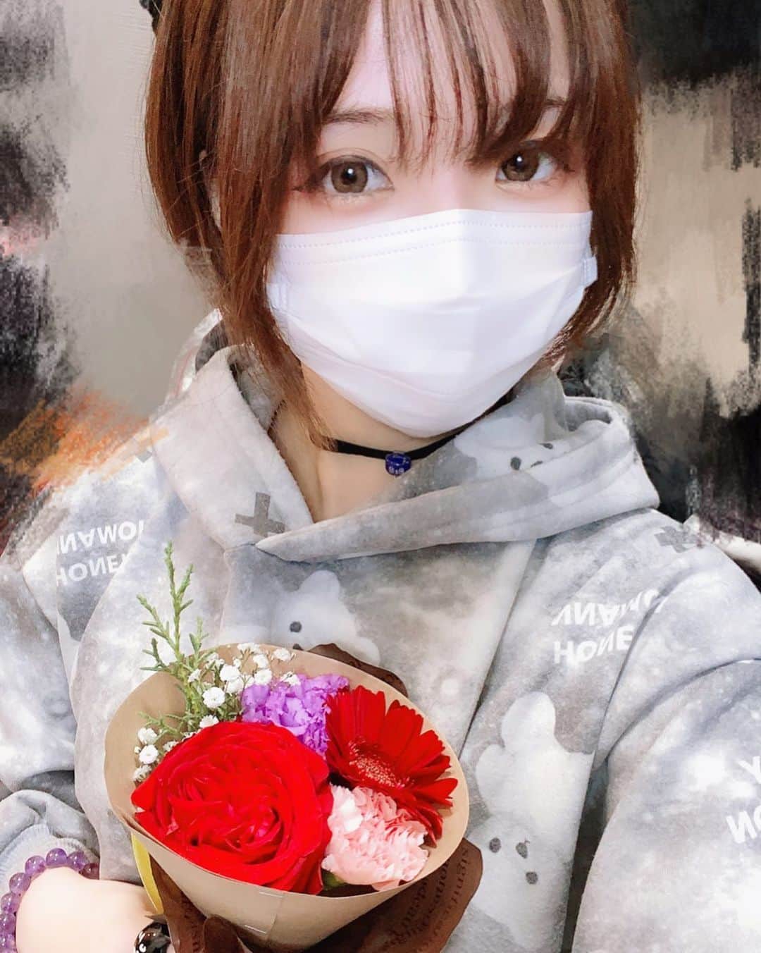 小桃さんのインスタグラム写真 - (小桃Instagram)「Thank you 💐✨❤️  #prebirthday #flowers」11月23日 19時08分 - siutao1126