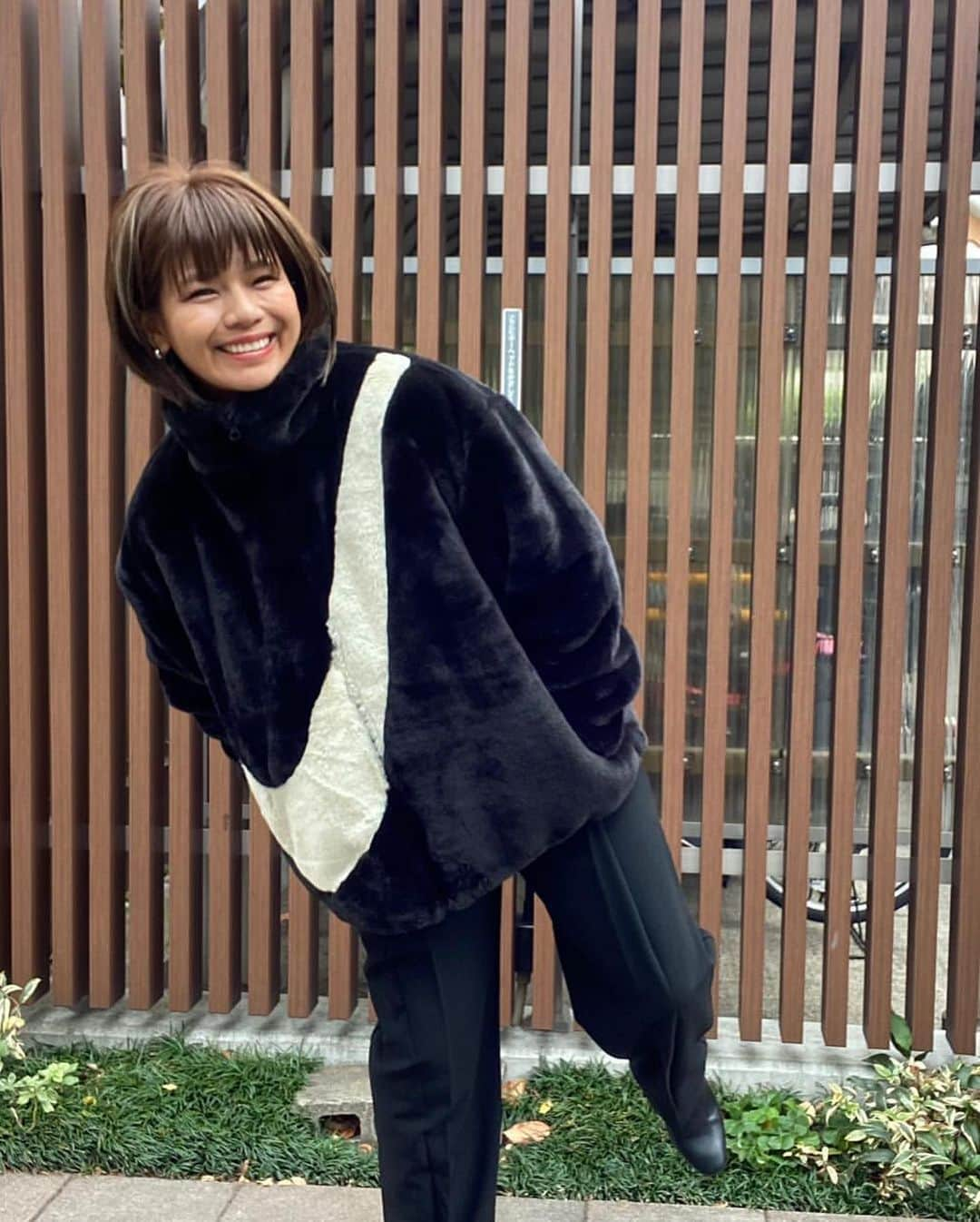 クロさんのインスタグラム写真 - (クロInstagram)「NIKE 「BOA JACKET & FAKE FUR JACKET」 ～REVEARSE キュウクツな日常をひっくり返せ〜　 @alpen_women  @sportsdepo_official なんだかとっても気分が上がって自然と笑顔がこぼれたよ☺️💕💕💕  ️ ️ ️ フワフワボアがとっても気持ち良くて、着心地抜群だった🥺♥︎︎♥︎︎ 私の場合、気分が落ちている時にも、お化粧しっかりして、オシャレをすると何だかパワーがみなぎってくる気がするよ💪🏽✨✨✨  #REVEARSE #スポーツデポ #sportsdepo #アルペン #NIKE #モコモコアウター #NIKEBOA #ナイキボア #pr #toricot #アイドラ #今日のコーデ #クロリサコーデ」11月23日 19時39分 - kuro_risa