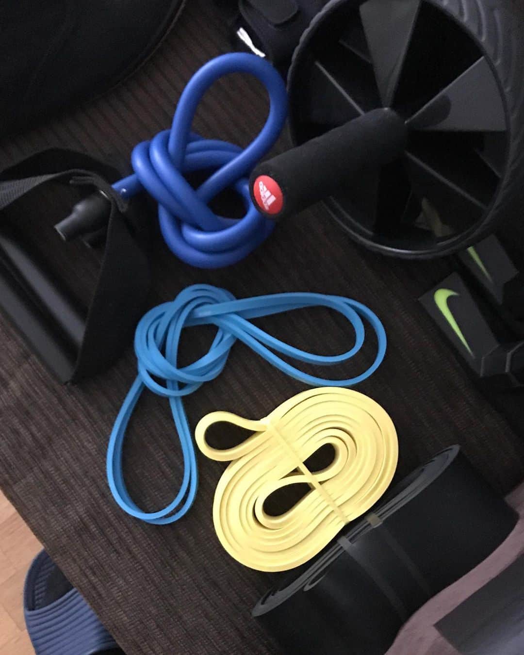 藤井裕史のインスタグラム：「Workout while Lockdown🔥 #workouteverywhere」
