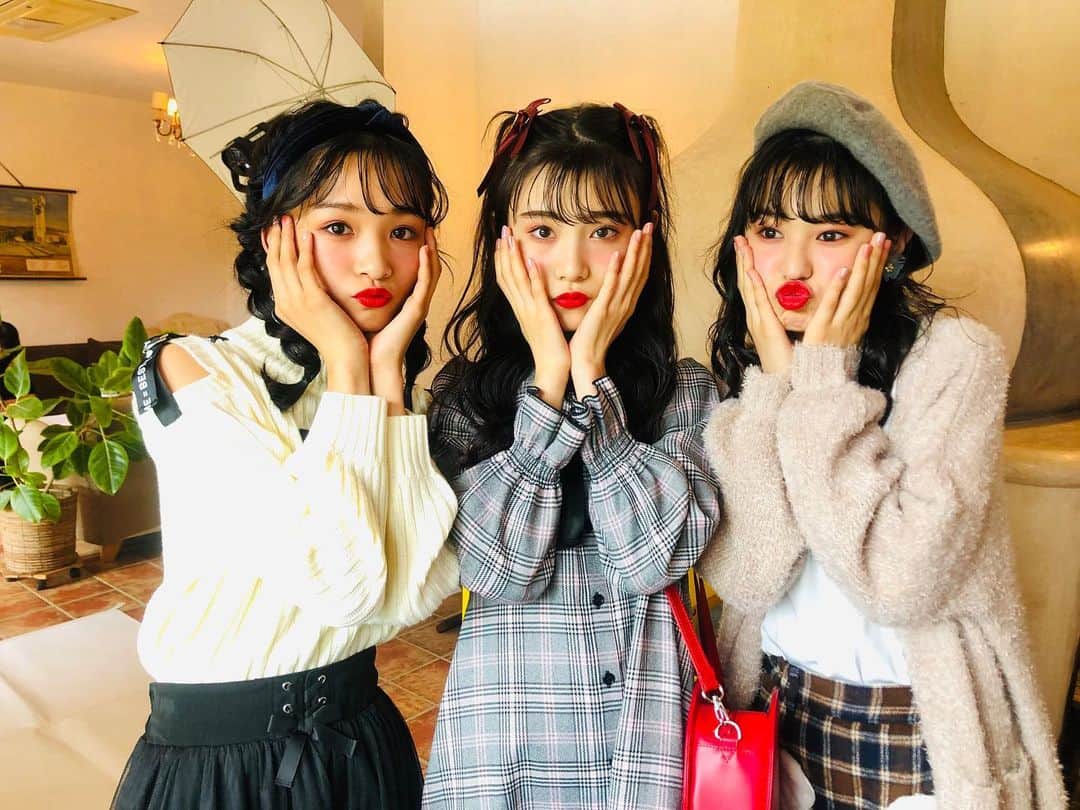 ニコ☆プチのインスタグラム：「♥️♥️♥️ . . . #近藤藍月  #中山あやか  #森﨑美月」