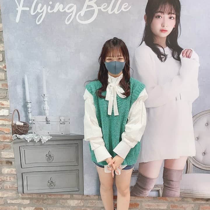 YUJI_MATSUDA_KUNのインスタグラム：「翔鈴ちゃんのブランド「Flying Belle」のデビュー展示会、大好評でした！﻿ ﻿ こんなに愛されている翔鈴ちゃんを間近に見れて幸せでした！﻿ ﻿ お客様も笑顔あり、涙ありと本当にステキな展示会でした！﻿ ﻿ これからも翔鈴ちゃんと翔鈴ちゃんのブランドをよろしくお願いします🙇‍♂️✨﻿ ﻿ #石川翔鈴﻿ #FlyingBelle」