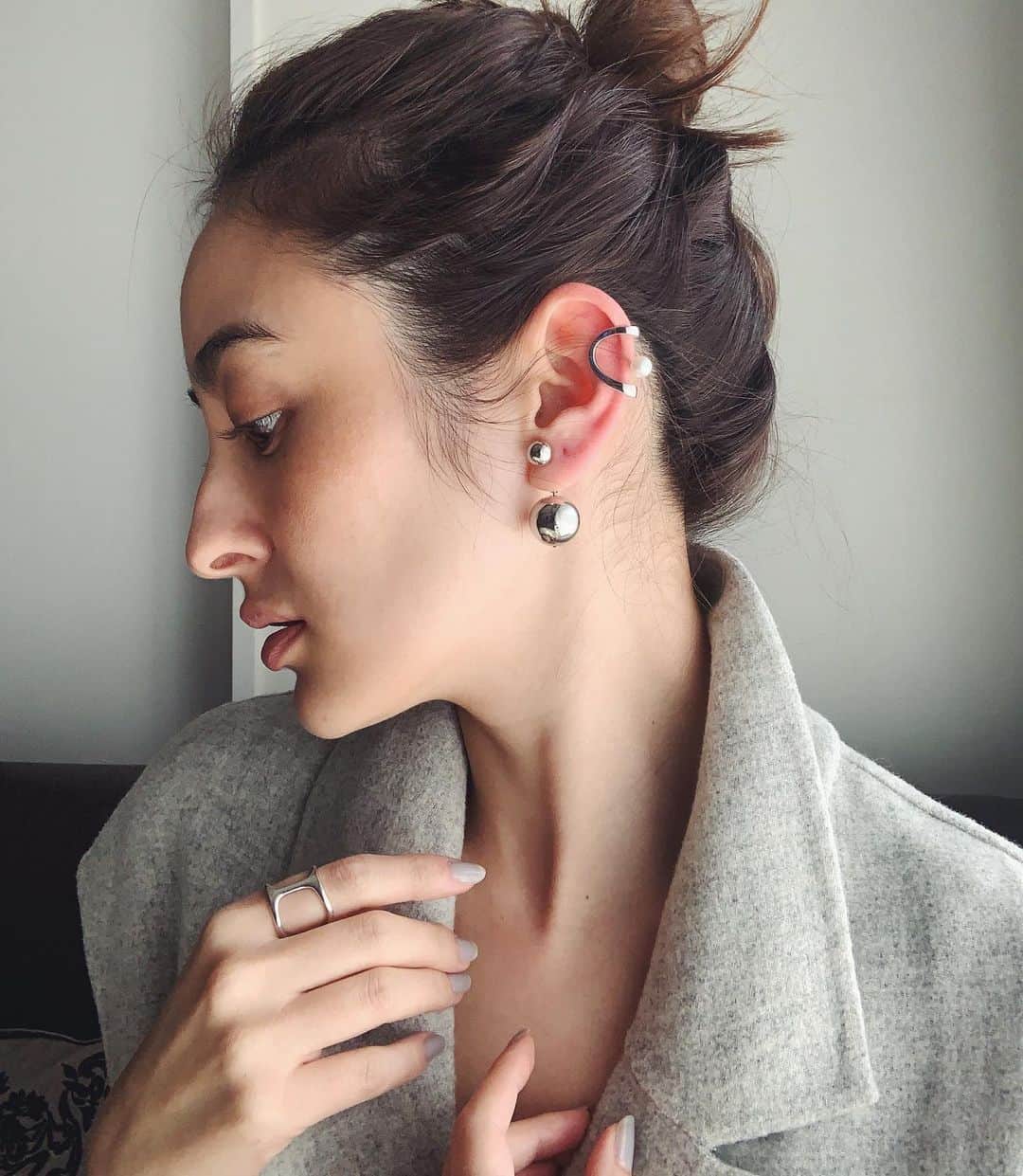 オードリー亜谷香のインスタグラム：「Skin update! It’s now been 2 weeks since I went to @tokyo_hills_clinic to try out the Dermapen and... I love the results. The process is pretty intensive and requires a bit of recovery time ( my redness subsided in 3 days) but 2 weeks on and the clarity of my skin is better than I could have expected. If you’re curious I would definitely recommend giving it a try! Thank you @tokyo_hills_clinic 🤍」
