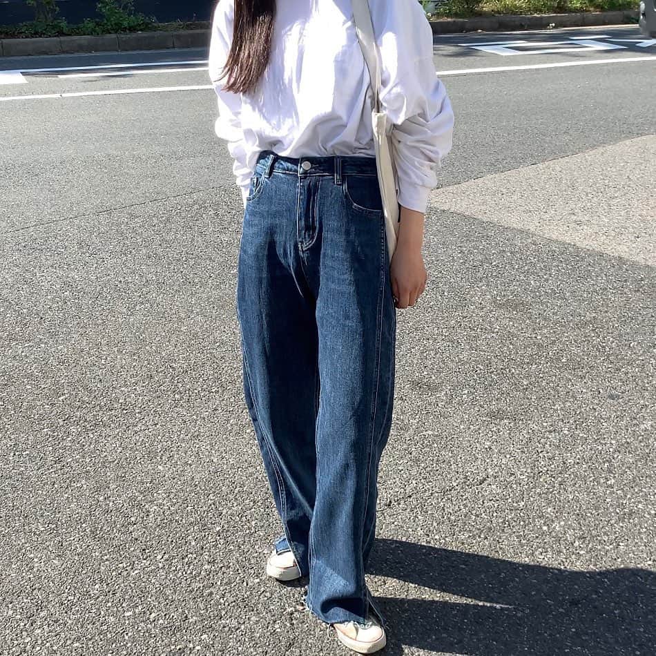 さいとうなるさんのインスタグラム写真 - (さいとうなるInstagram)「🧺 . 皆様、3連休はどのようにお過ごしでしたか☺️？ 3日間、東京は晴天が続いて 本当に楽しく過ごせました☺️✨ . 明日からまた頑張ります🤍 . . .  #秋コーデ#秋服コーデ #秋カラー #くすみピンク#コンバース#converse#スニーカー#スニーカー女子 #スニーカーコーデ #アーペーセー#ユニクロ #UNIQLO#UNIQLOU#アラサーコーデ#ニットコーデ#fudge部#cluel#いいね返し#今日のコーデ#apc#ユニクロコーデ#ユニクロユーコーデ#クルーエル#クルーエル女子選手権 #冬コーデ#ニット#アウター#シンプル#トートバック#シンプルコーデ」11月23日 21時04分 - naru060708