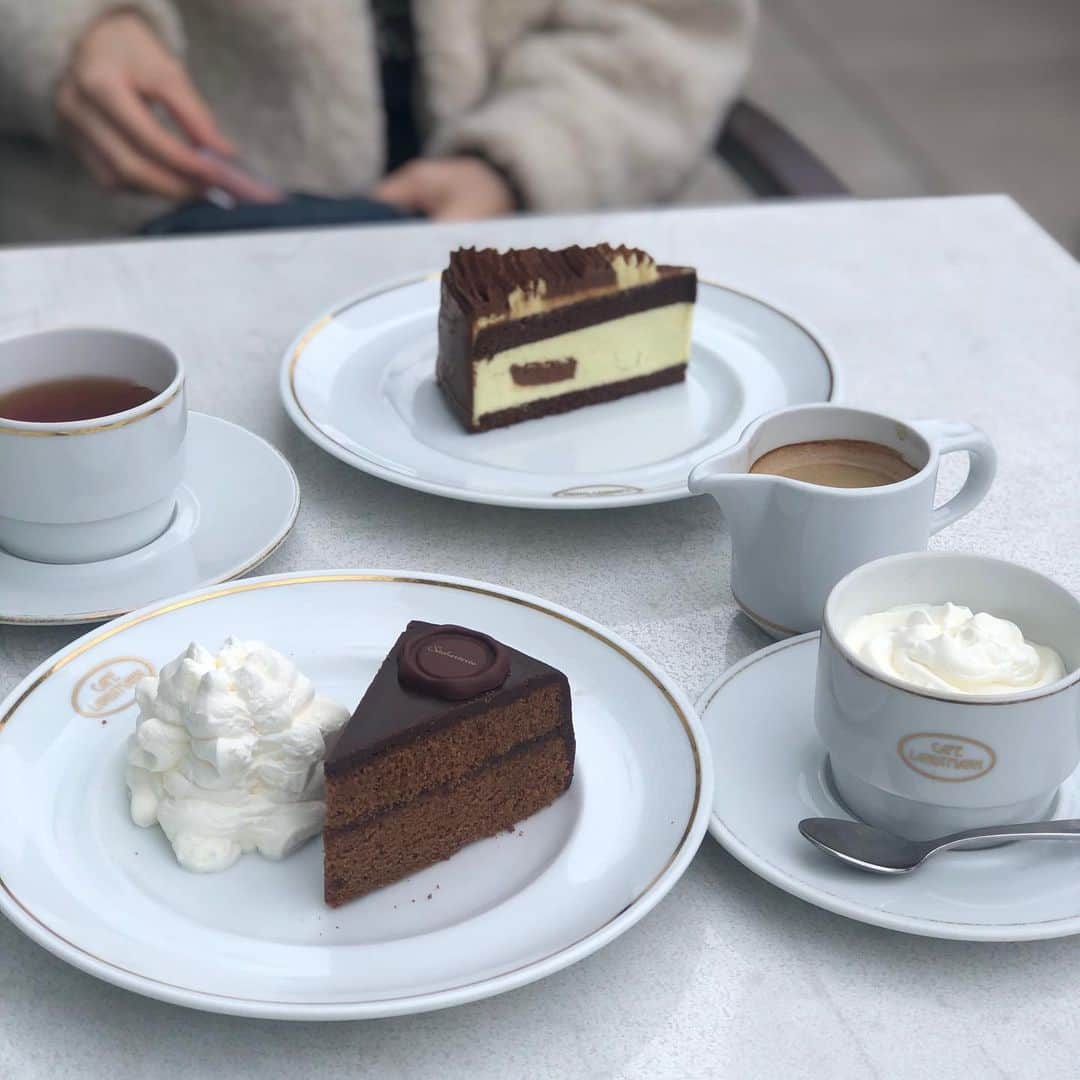 大森晶絵さんのインスタグラム写真 - (大森晶絵Instagram)「. ぶりっこだなー。笑 楽しくて調子のりました😵 @y.rinbo と♡ . #エリックサウスのカレー食べて #おしゃれカフェでケーキ食べたぶ🐷」11月23日 21時21分 - akie_omori