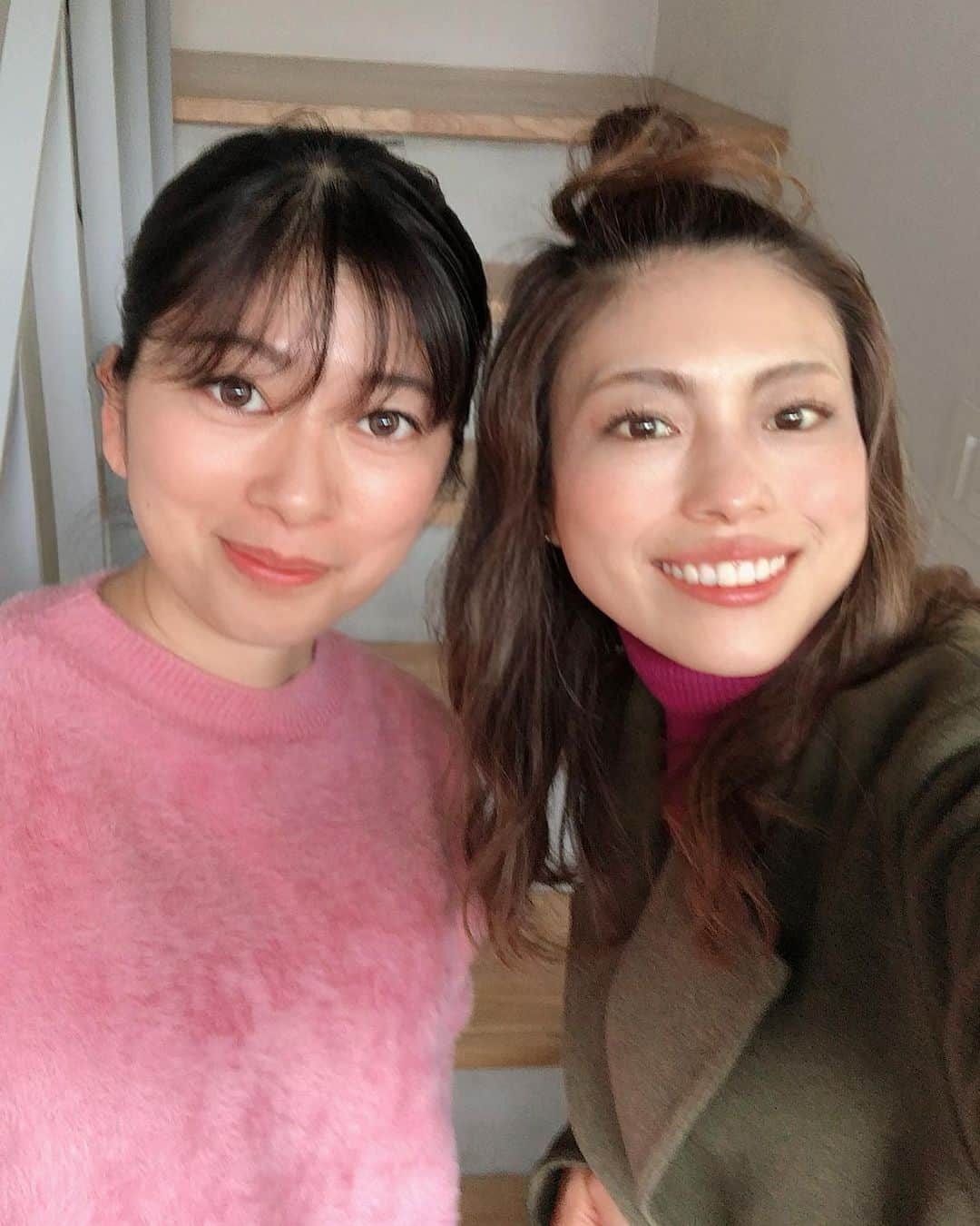 SAYUKIさんのインスタグラム写真 - (SAYUKIInstagram)「先日のインフォチャンネル700 の衣装。 全身　@eclin_official  で、エクランのデザイナーの　@mami_nkmr 中村真美ちゃんにスタイリングしてもらいました。 やっぱりデザイナーに直接スタイリングしてもらうのと自分で選ぶのは全く違って、服が更に可愛く見える😍  インフォチャンネル700 は情報番組なので、ラフ過ぎず、明るく今っぽさのある服をイメージして選んでいます。 エクランの服は、この番組のMCをするのにぴったりで、いつもお世話になっています。 これからも真美ちゃんの可愛いお洋服楽しみにしてます😍💕  #SAYUKIfashion #eclin #エクラン　#衣装」11月23日 21時15分 - sayukisvoice