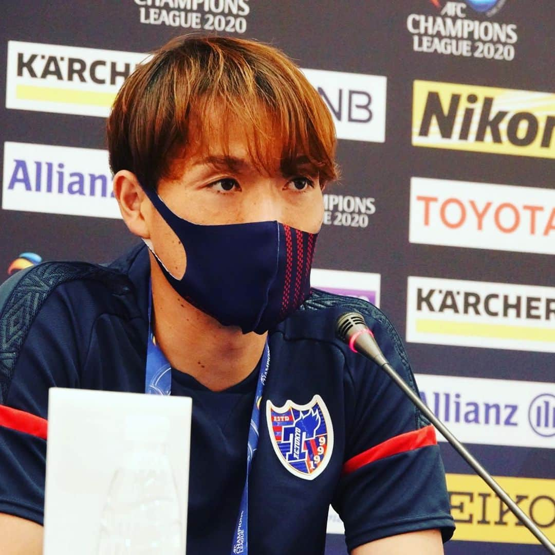 FC東京オフィシャルグッズさんのインスタグラム写真 - (FC東京オフィシャルグッズInstagram)「🔵🇯🇵🗼🔴 #ACL2020  明日のACL再開初戦 #上海緑地申花 戦に向けて、#長谷川健太 監督とキャプテンの #東慶悟 選手が公式会見に臨みました!!✊✊✊🔵🔴 @fctokyoofficial  #絶対突破 #acl #qatar  #FC東京 #fctokyo #tokyo」11月23日 21時17分 - fctokyoofficial