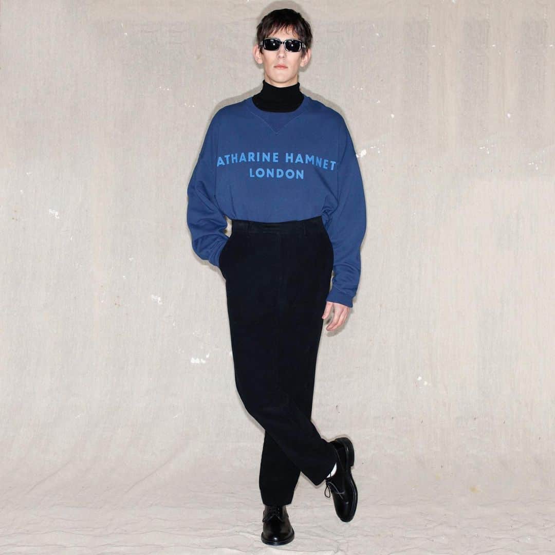 のインスタグラム：「Our staple oversized Vince sweatshirt- perfect layering piece for all year round paired with our favourite organic cotton Roger trousers🤍💙🖤」