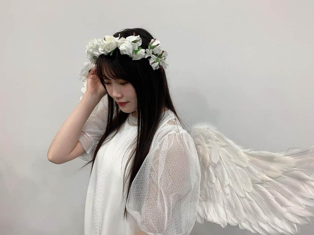 小野田紗栞のインスタグラム：「👼 天使になりました  みんなにいい事ありますように👼💫✨  #tsubaki_factory #つばきファクトリー#小野田紗栞#👼#天使#かわいい#どうですか#コスプレ#アイドル#idol#follow#followｍe」