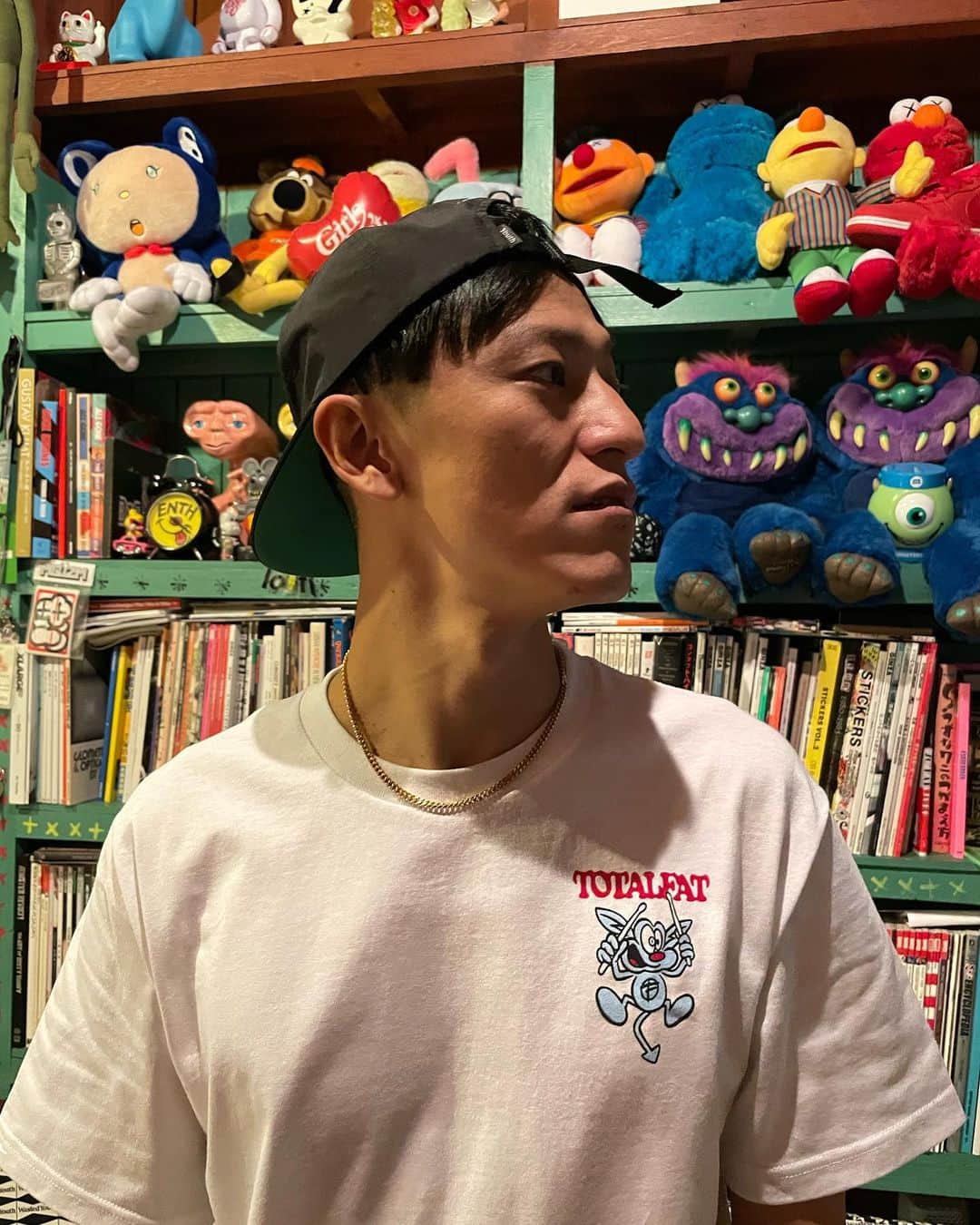 Bunta さんのインスタグラム写真 - (Bunta Instagram)「今年も誕生日Tシャツ発売するぜ🔥  【TOTALFAT】Bunta生誕記念Tシャツ「ブンT2020」 デザイン公開！ これまでにTOTALFATのグッズも多数手がけたVK DESIGN WORKSのVERDY氏によるデザイン🔥 このあと11/24（火）0時〜UKFC通販にて数量限定販売スタート！  Tシャツ S/M/L/XL/XXL　¥3,800（税抜）  キーホルダー ¥1,600（税抜）  #totalfat #vkdesignworks」11月23日 21時32分 - buntatf