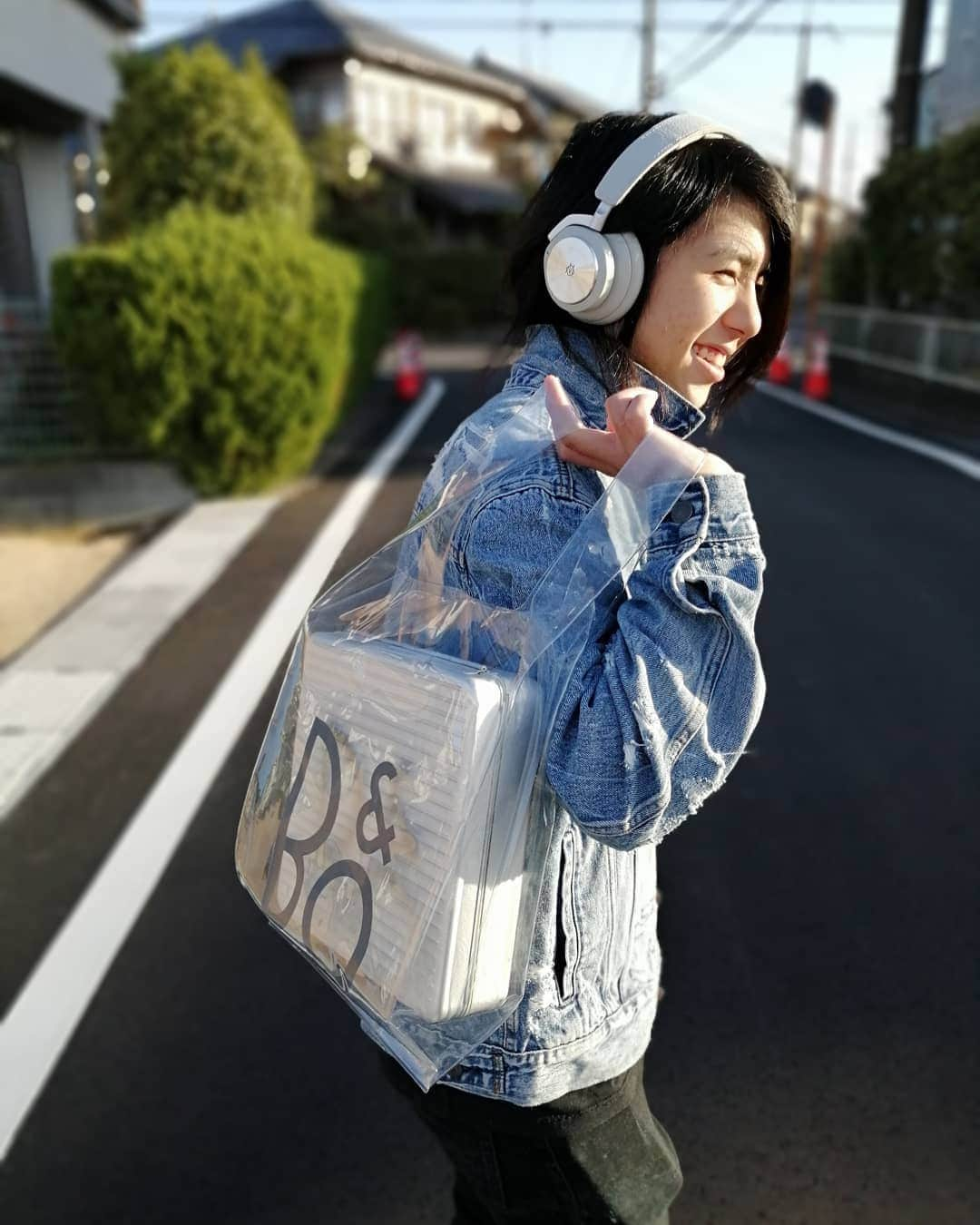 山本勇さんのインスタグラム写真 - (山本勇Instagram)「Love this high quality sound of Bang & Olufsen : Beoplay H9i headphone @bangolufsen x @rimowa  Limited version #bangandolufsen #BeoplayH9i  #rimowa  #isamuyamamoto」11月23日 21時51分 - isamuism