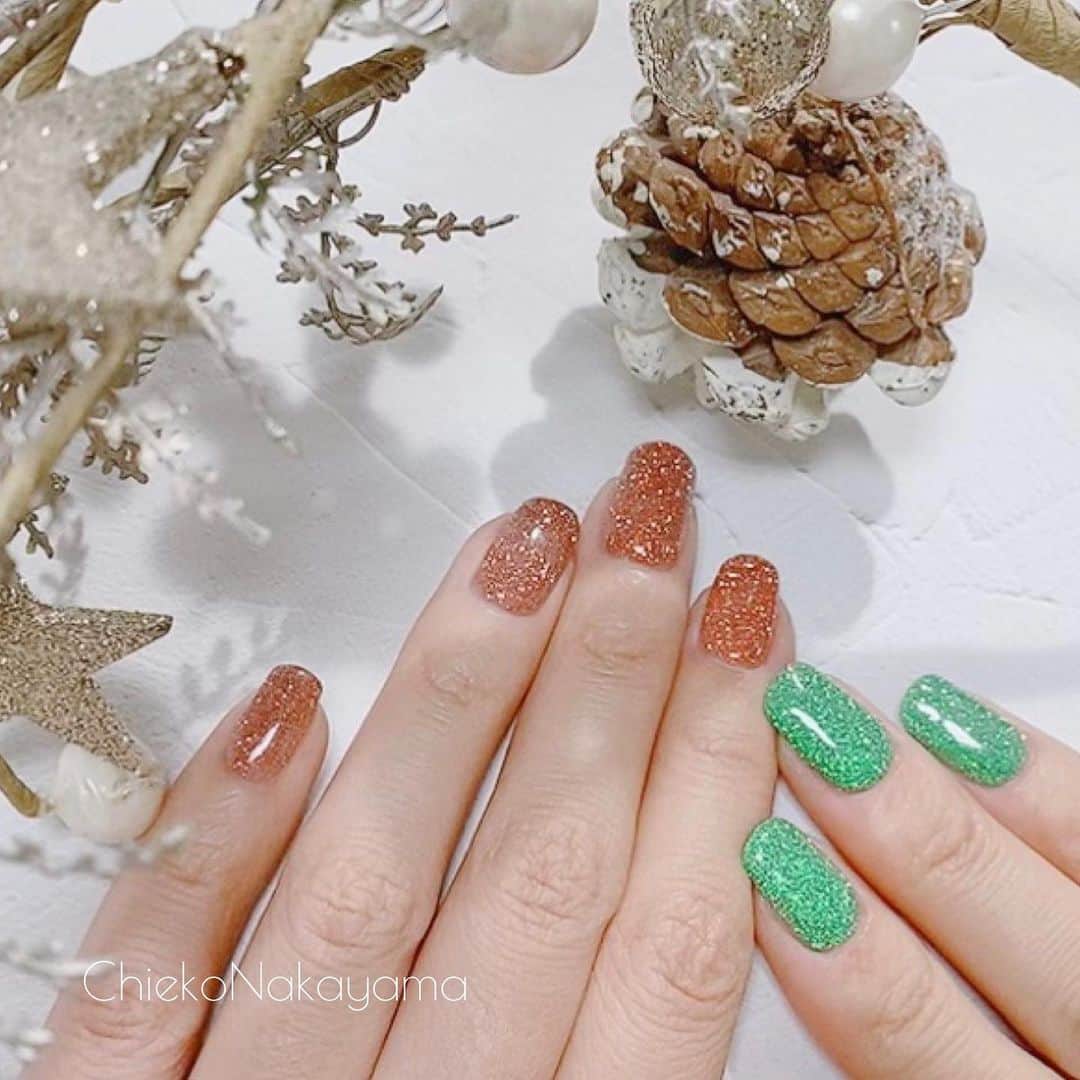 なかやまちえこのインスタグラム：「Flash glitter✨⠀ ⠀ インスタライブ 使用商材は、画像をスライドしてくださいね☺️🙏⠀ ⠀ PREGEL・Betty gel・きまぐれキャット・PREANFA・PREXY商品は、⠀ ⠀ ネイリストの方は↓ ⠀ プリモール @nail_premall ⠀ http://gelnailshop.com/ ⠀ ⠀ キャンディポケット @candypocket_official ⠀ http://www.beautysupport.jp/sm/script_main/shoptop.php ⠀ ⠀ セルフの方は↓ ⠀ ジョイアート @joyartofficial ⠀ http://joyart.biz/ ⠀ ⠀ にて購入頂けます☺️⠀ ⠀ @prexyofficial @pregelofficial @bettygel_official @preanfaofficial」