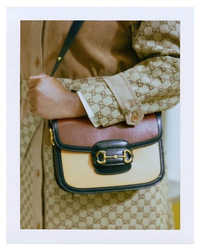 グッチさんのインスタグラム写真 - (グッチInstagram)「Bags from ‘Ouverture Of Something That Never Ended’: #GucciJackie1961 in suede and in natural straw, the #GucciHorsebit1955 leather shoulder bag, the #GucciDionysus, a checked tote bag with the mirrored Gucci lettering: ICCUG (image 7) and a floral embroidered tote (image 10). Discover more through link in bio. #GucciOuverture #GucciFest @alessandro_michele #AlessandroMichele」11月23日 22時00分 - gucci