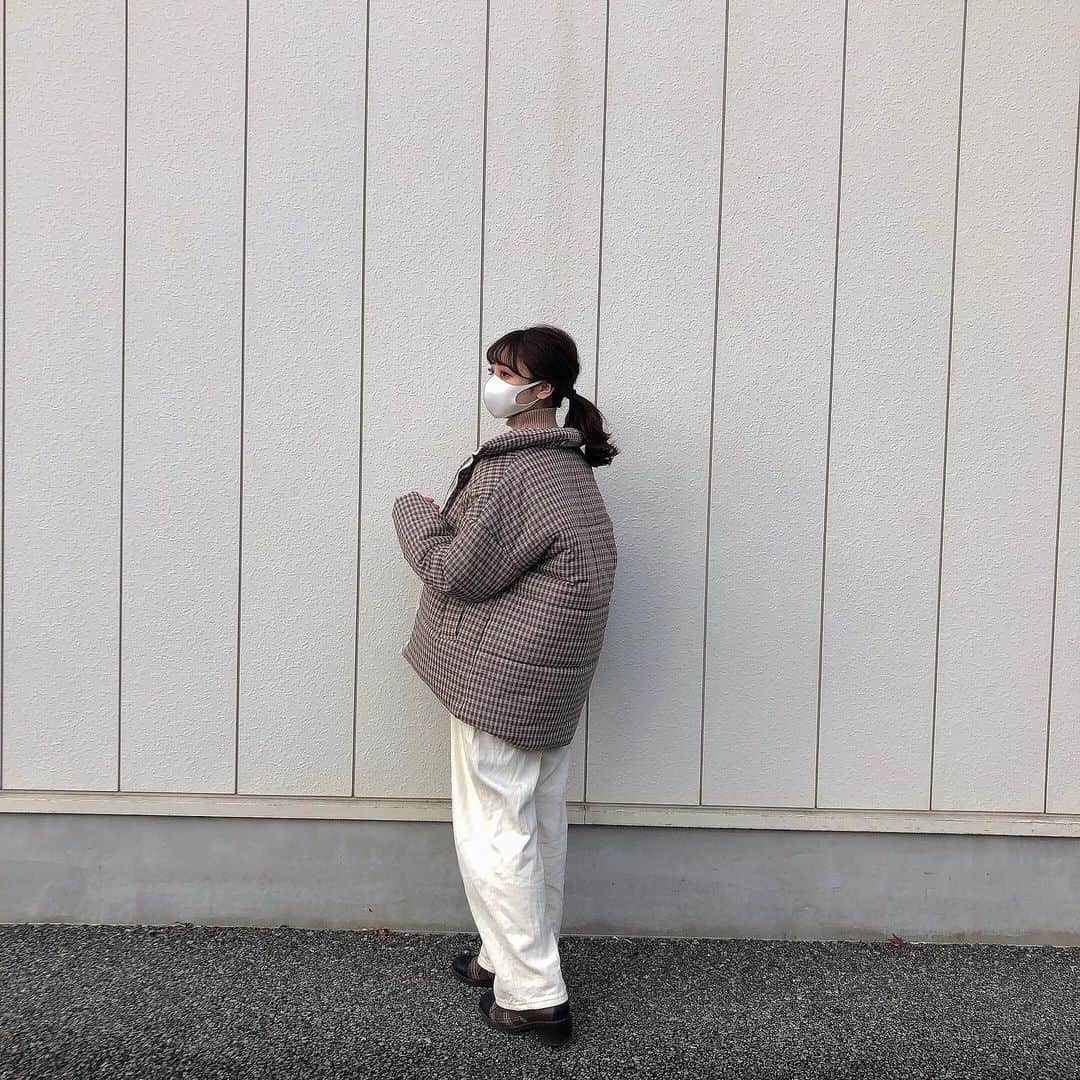 新田湖子さんのインスタグラム写真 - (新田湖子Instagram)「. ダウンあったかあ 🧶」11月23日 22時12分 - coconitta0809