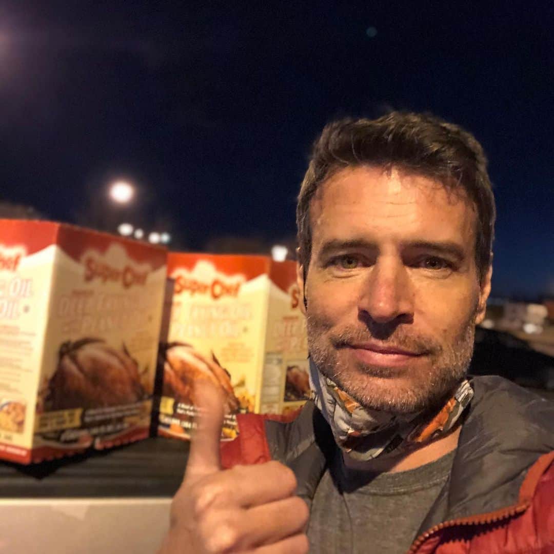 スコット・フォーリーのインスタグラム：「Oh...hello @homedepot We’ve got a winner!!」