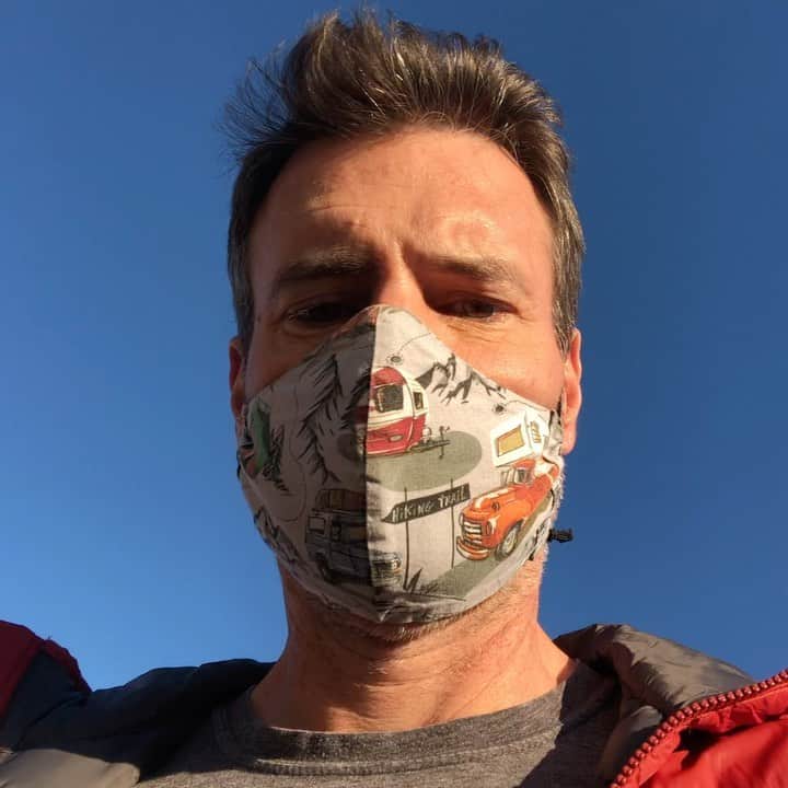スコット・フォーリーのインスタグラム：「Going with a suggestion from the comments. #thanksgivingshopping」