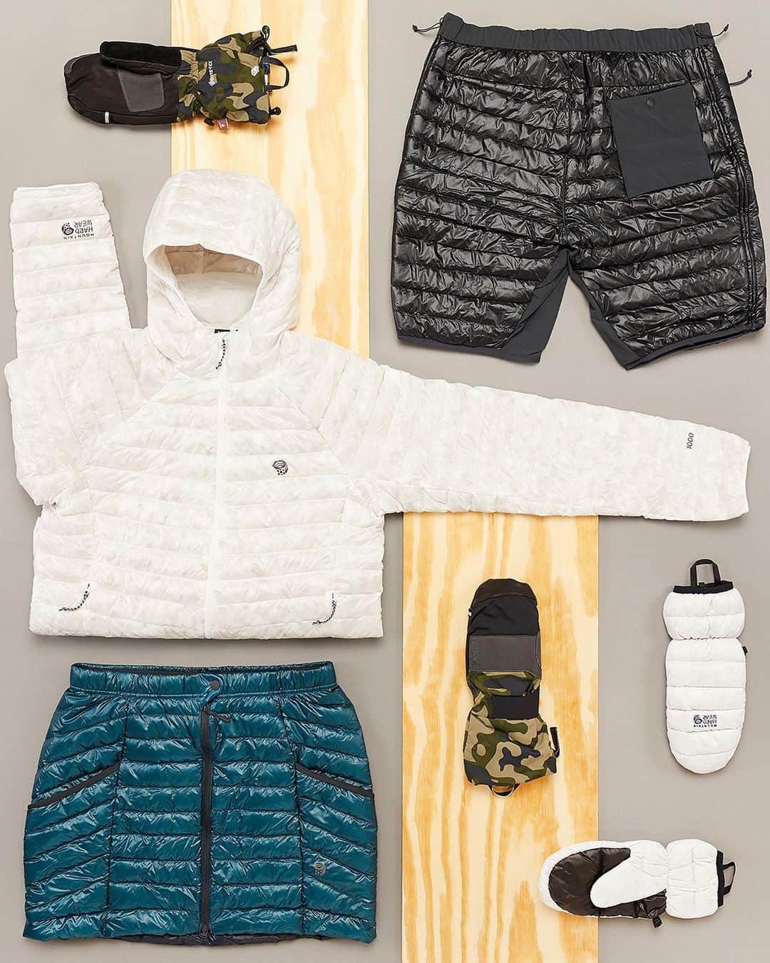 マウンテンハードウェアのインスタグラム：「The less you spend on one, the more giving there is to go around! 25% off sitewide starts today. (Ends 12/3)」