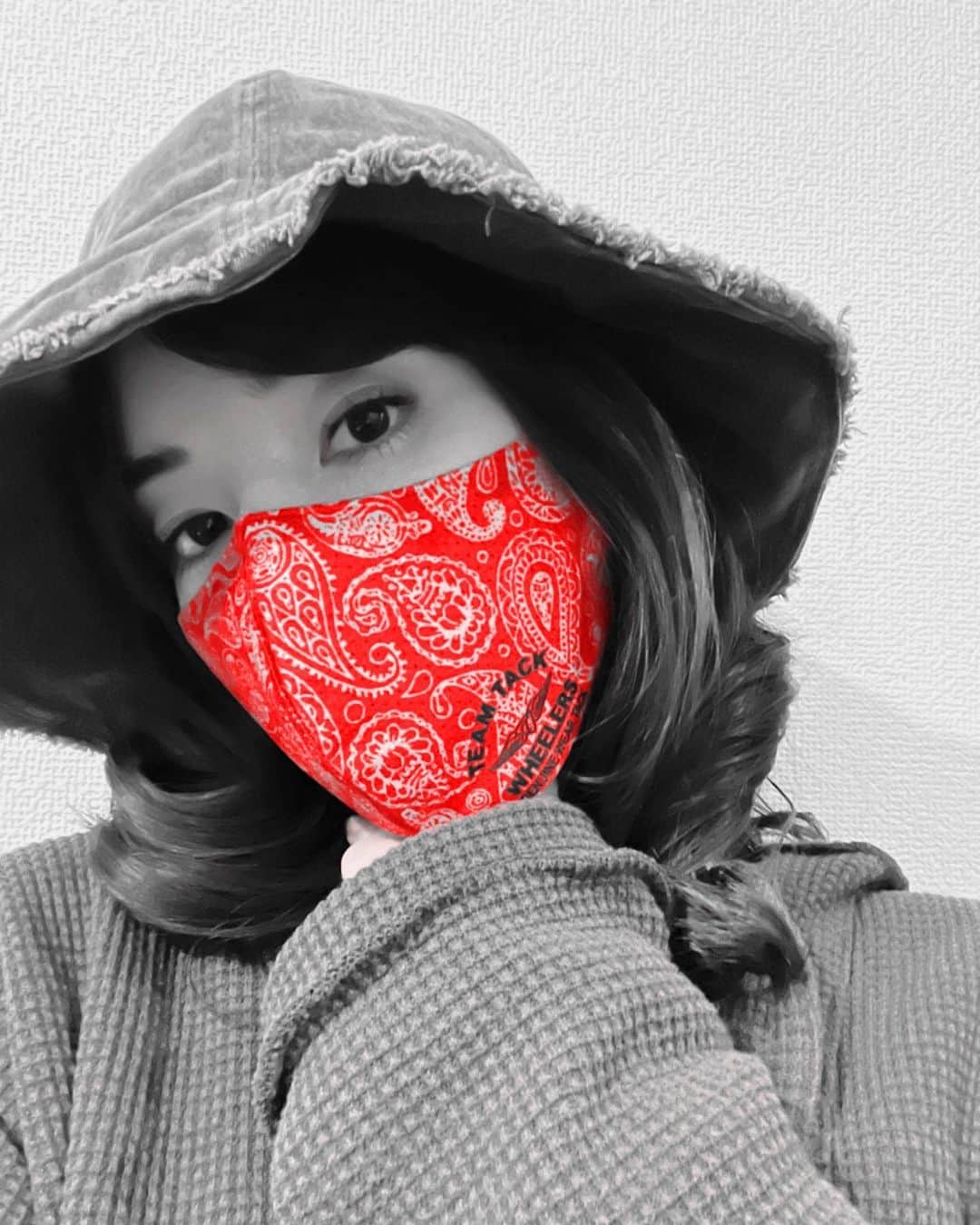 仲里依紗のインスタグラム：「両親の店のNEWマスクが 柄たくさんあって かわいくって息しやすくて ごひいきしてる❤️ 風邪引かないように マスクに手洗いうがいだね✨ @tack_honten」