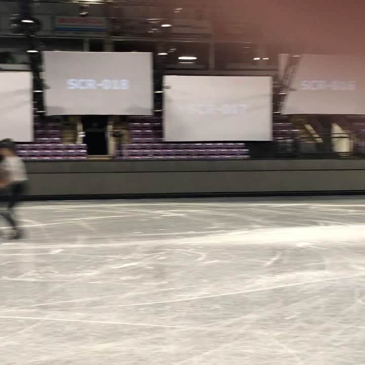 ヴァネッサ・ジェームスのインスタグラム：「Calling all pair queens!!! Does anybody else talk to their partners mid-throw?? “BEAUTIFUL!!!”😂🤣🙌🏾   Comment below! 👑   Another beauty by @dreamer_aliu78 (3 flip throw)  @cbcbattle @dreamer_aliu78 @dylan.moscovitch @itsmedwlsn」
