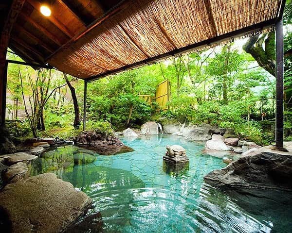 JAPAN TRIP 大人旅〜厳選の宿〜のインスタグラム：「. 🗾大分／湯布院 📷 湯布院ほてい屋 @hoteiya2900   #湯布院  #ほてい屋  #大人旅_厳選の宿 #大人旅jp #そうだ旅に出よう #旅行 #温泉 #露天風呂 #旅館 #露天風呂付き客室 #ホテル #大人旅 #国内旅行 #旅行好きな人と繋がりたい #旅行に行きたい #otonatabi #hotsprings  #japantrip #japantravel #trip #travel #onsen #ryokan #hotel #japan #yufuin」