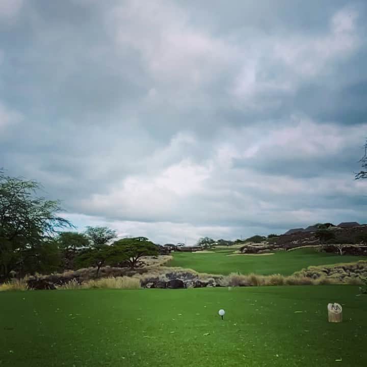 バド・ノリスのインスタグラム：「Twirl cuz I liked it 🌪 🎯⛳️」