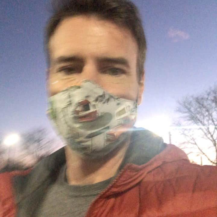 スコット・フォーリーのインスタグラム：「#thanksgivingshopping #alone」