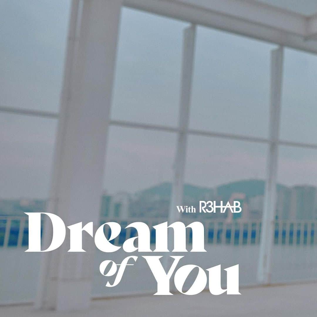 チョンハさんのインスタグラム写真 - (チョンハInstagram)「CHUNG HA Collaboration Single [ Dream of You (with R3HAB) ]  ⠀⠀⠀⠀⠀⠀⠀⠀⠀⠀⠀⠀⠀⠀⠀⠀⠀⠀⠀⠀⠀⠀⠀⠀⠀⠀⠀⠀⠀⠀⠀⠀⠀ Credit Poster 2020. 11. 27. 12PM (KST) 2020. 11. 26. 7PM (PST) ⠀⠀⠀⠀⠀⠀⠀⠀⠀⠀⠀⠀⠀⠀⠀⠀⠀⠀⠀⠀⠀⠀⠀⠀⠀⠀⠀⠀⠀⠀⠀⠀⠀  #청하 #CHUNGHA #R3HAB #DreamofYou #DreamWithChungha @r3hab」11月24日 0時00分 - chungha_official