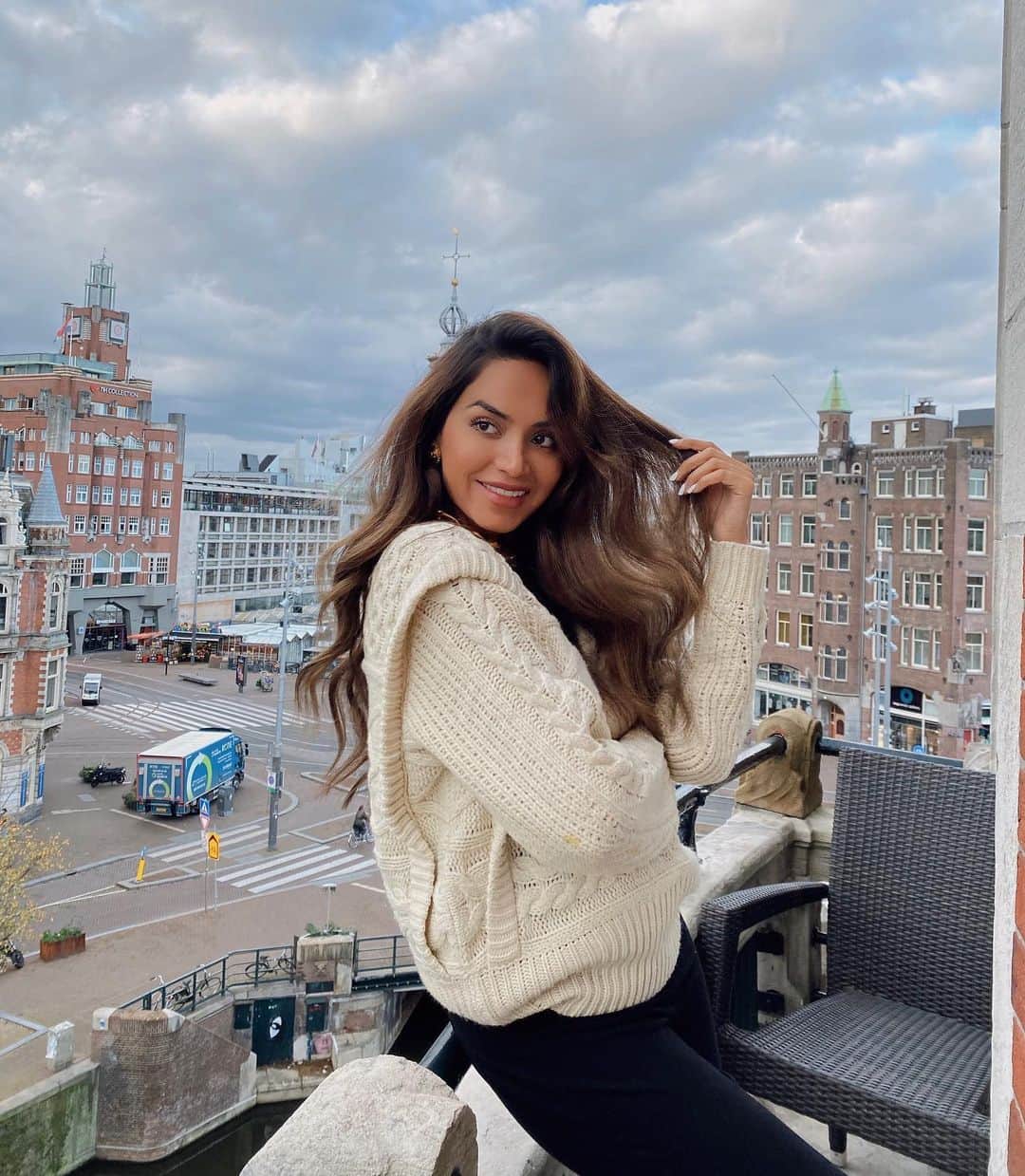 Diipa Büller-Khoslaのインスタグラム：「This city! 😍 Views from @deleuropeams Have you ever been to Amsterdam??」