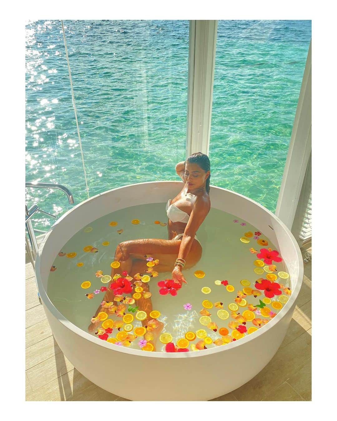 ジュリアナ・パエスのインスタグラム