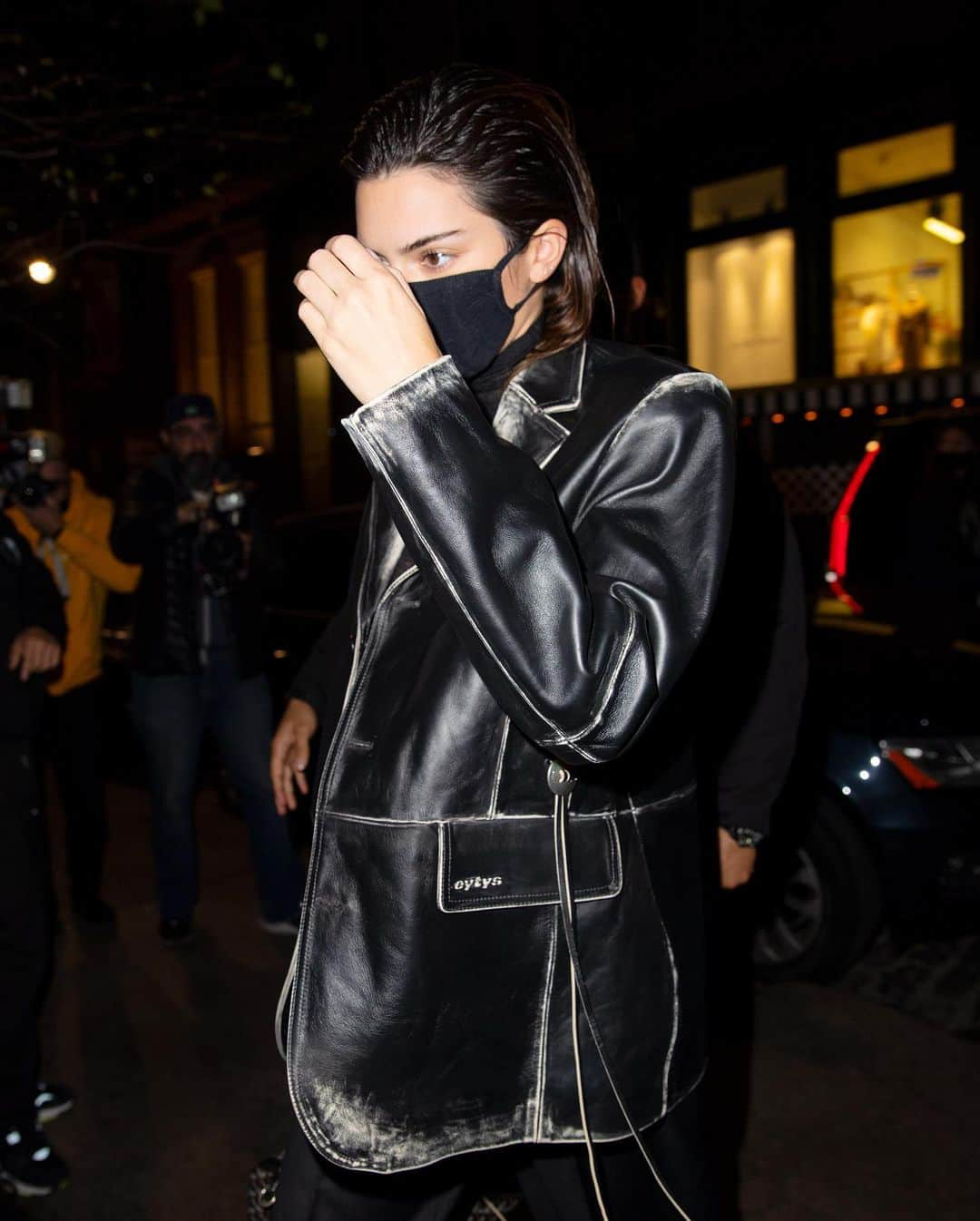 エイティーズさんのインスタグラム写真 - (エイティーズInstagram)「@kendalljenner in the upcoming Eytys Cameron leather jacket  Sign up to Eytys newsletter for the latest update on the release」11月24日 0時43分 - eytys