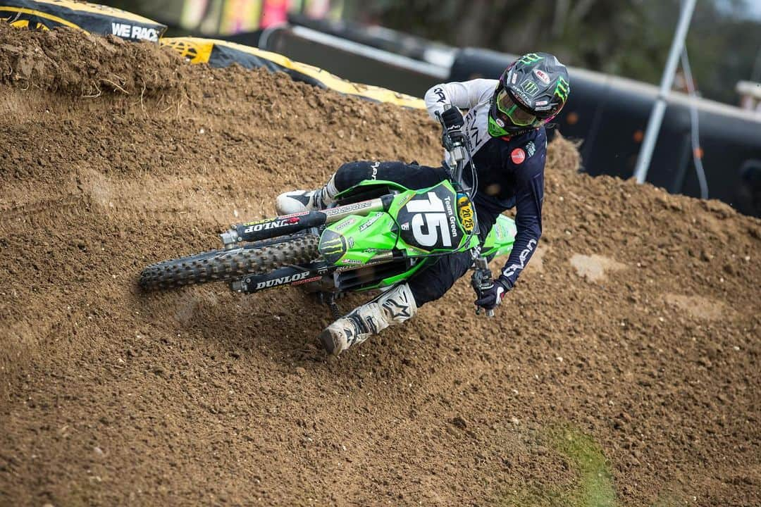 Racer X Onlineさんのインスタグラム写真 - (Racer X OnlineInstagram)「Mini O’s Supercross racing is underway at Gatorback 🐊 Watch LIVE NOW on @RacerXOnline 📺 Link in bio」11月24日 1時18分 - racerxonline