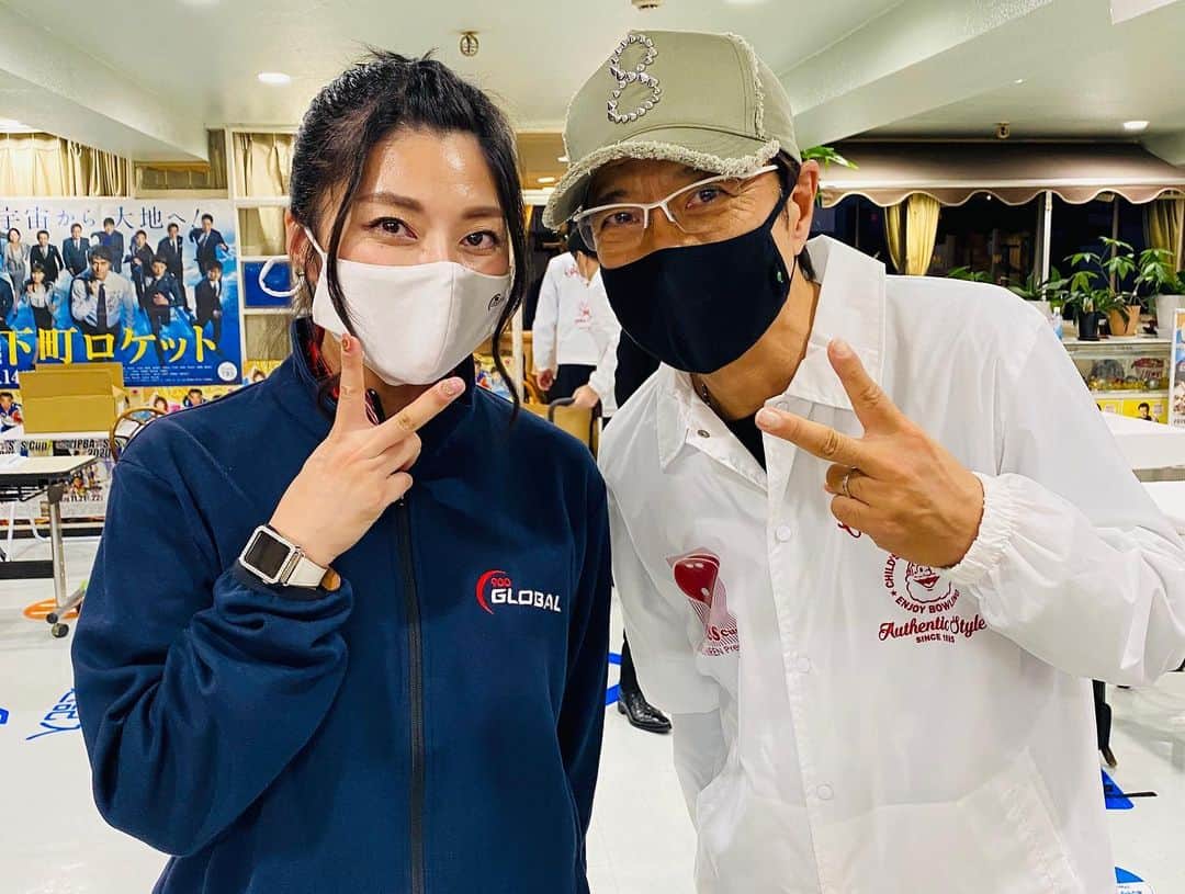 黒田アーサーのインスタグラム：「JPBA☆SSSカップ2020大会後のオフショットです😉✌️名和秋プロ💕３位久保田彩花プロ💕川崎由意プロ💕大島有香プロ💕秋光楓プロ💕準優勝の堀内綾プロ💕本間由佳梨プロ💕アーサーモデルのユニフォームを着てくれた大石奈緒プロ💕山本勲プロ、井口直之プロ、スカイaの中願寺香織アナ💕相模原パークレーン中里社長。他にも一緒に写真を撮りたかった人が沢山居たんですが、コロナ対策のために試合後はすぐに解散。またお会いした際に是非楽しみにしてます❣️」