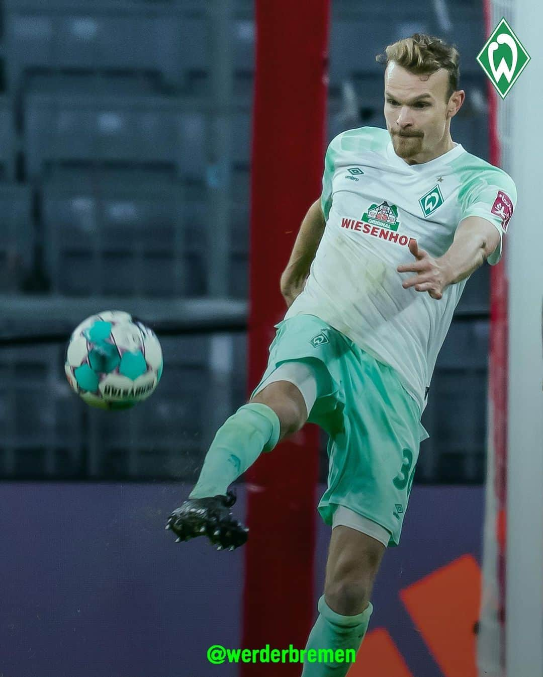 ヴェルダー・ブレーメンさんのインスタグラム写真 - (ヴェルダー・ブレーメンInstagram)「📷 Momentaufnahmen [München 2020] _______ #werder #bremen #svw #bundesliga #emsig #nordphoto」11月24日 1時32分 - werderbremen