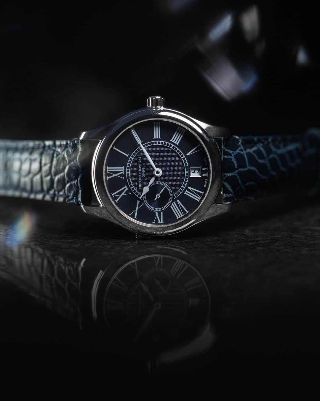 のインスタグラム：「The new Ladies Automatic Small Seconds features a sapphire crystal that allows you to see the beating heart of the piece. ❤️   #FrederiqueConstant #AccessibleLuxury #LiveYourPassion #LadiesAutomaticSmallSeconds Check out the link in bio to learn more about the Ladies Automatic Small Seconds collection. . . . . . #LadiesWatch #outfitoftheday #lookbook #dailylook #fashiondiaries #fashiongram #AccessibleLuxury #SwissGoods #SwissMade #HandMade #AffordableLuxury #Manufacture #SwissMadeWatches #SwissQuality #ManufactureWatch #SavoirFaire #Fashion #ootd #luxurylife #luxurylifestyle #watches #watch #designer  #luxe #lux #gold」