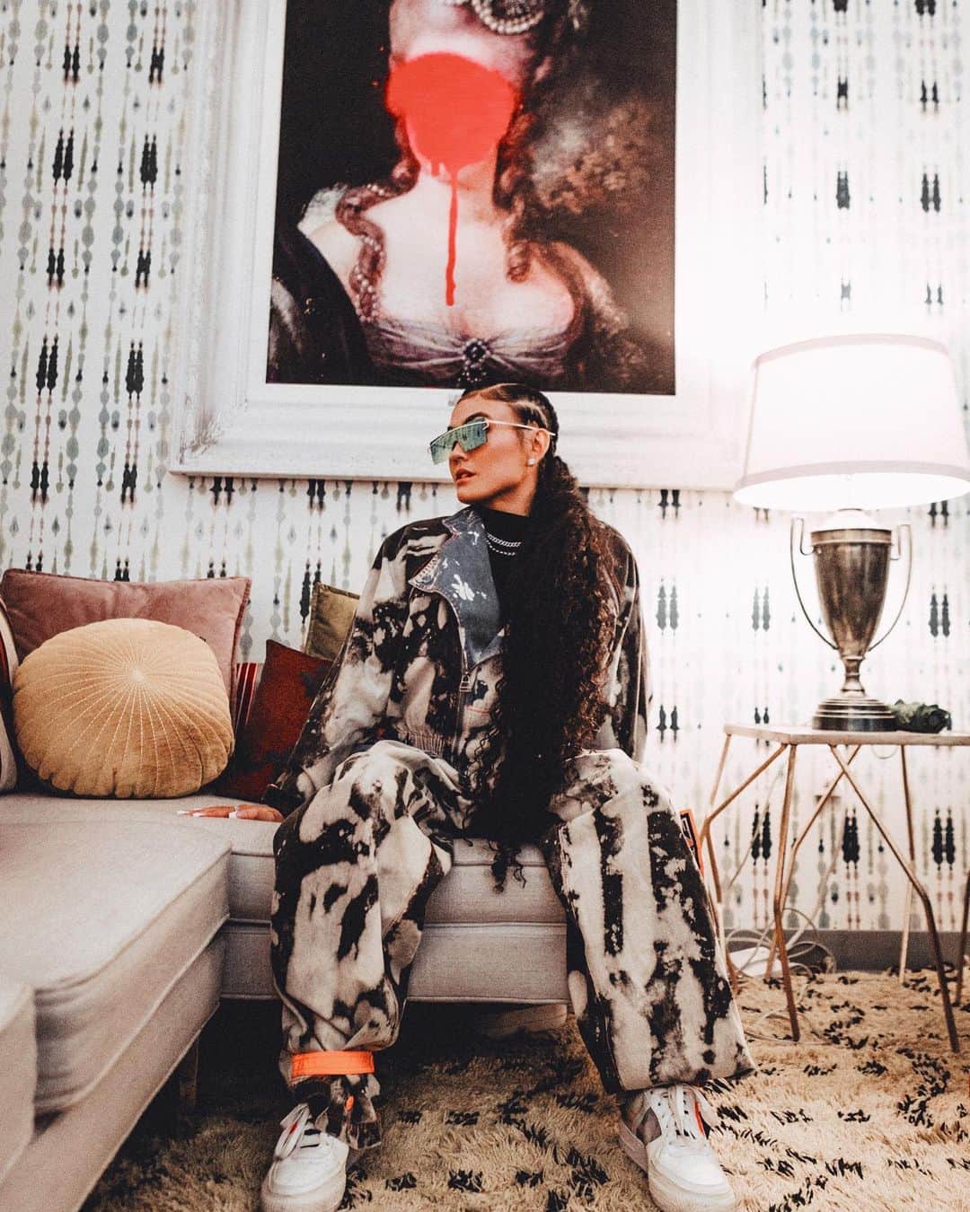 アグネス・モニカのインスタグラム：「Chillin. . . #AGNEZMO」
