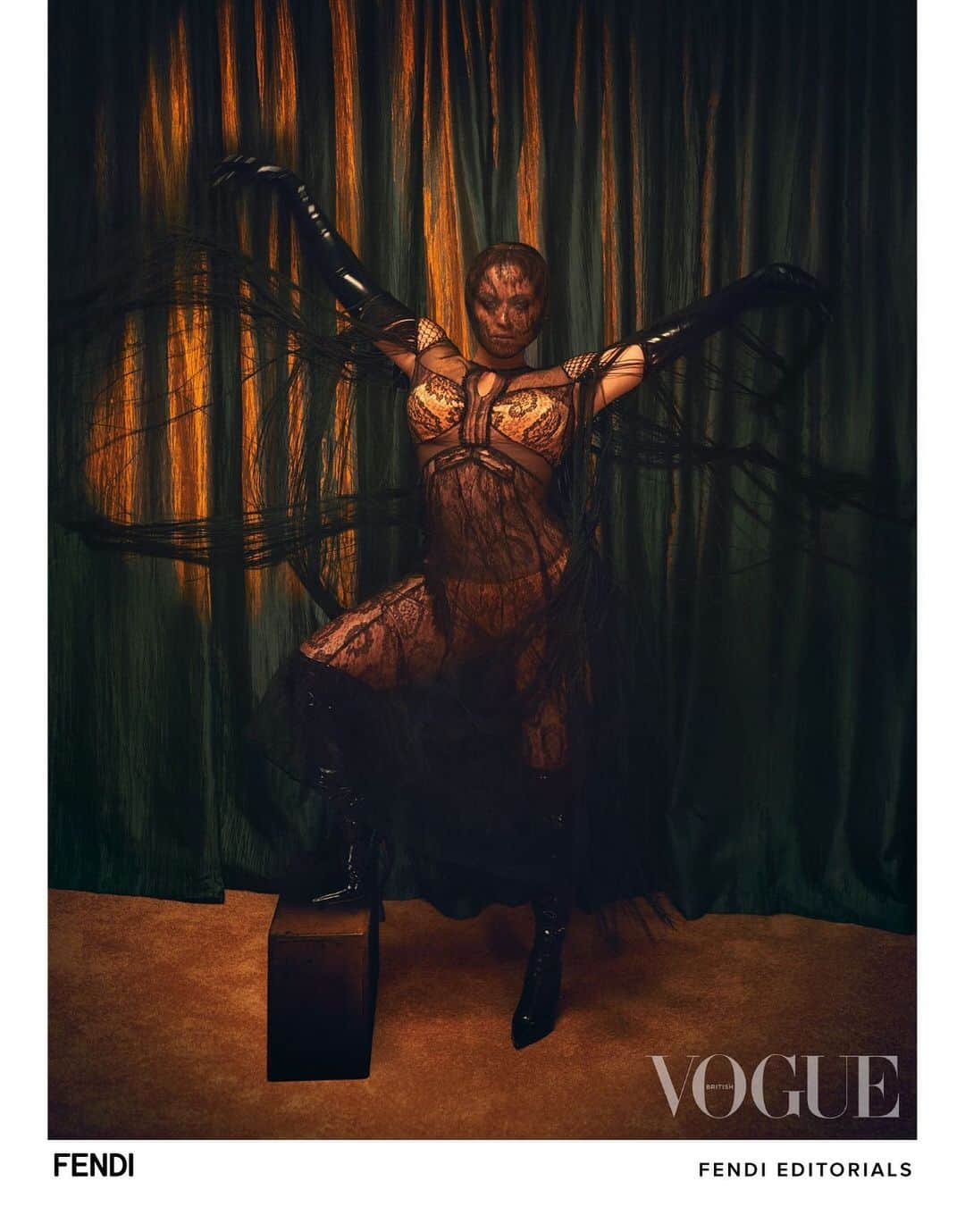 Fendiさんのインスタグラム写真 - (FendiInstagram)「@Beyonce photographed by @InternetBby in #FendiFW20 for @BritishVogue, styled by @Edward_Enninful. #FendiEditorials」11月24日 2時24分 - fendi